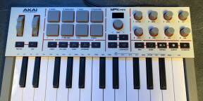 Vends Clavier maître MIDI Akaï Proofessional MPK Mini IV Gray, Neuf