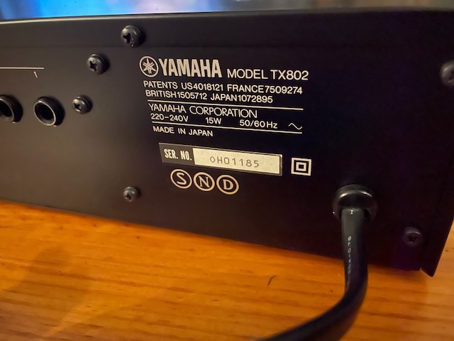 Yamaha TX802 d