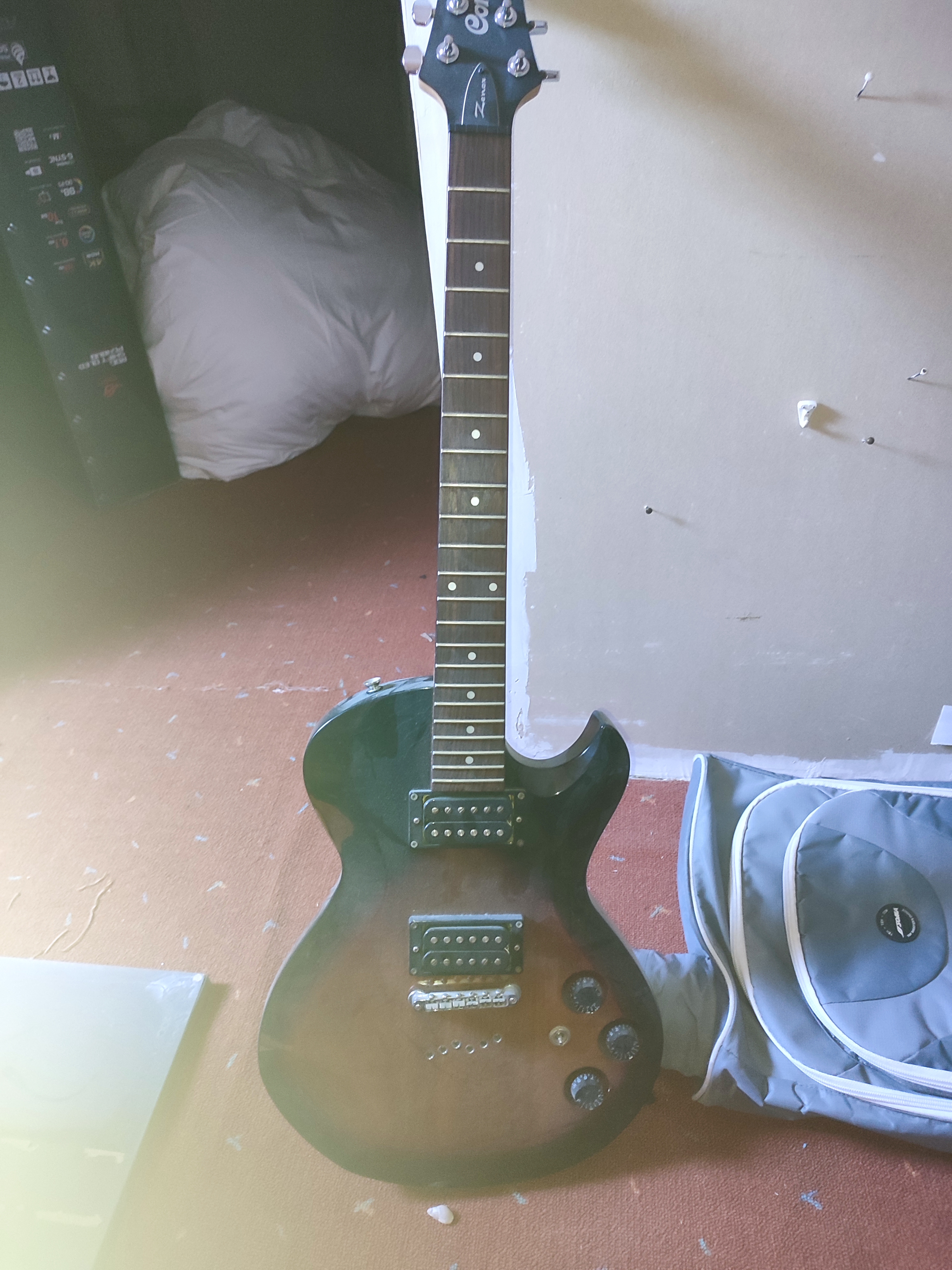 Vends guitar électrique Cort Zenok Z42