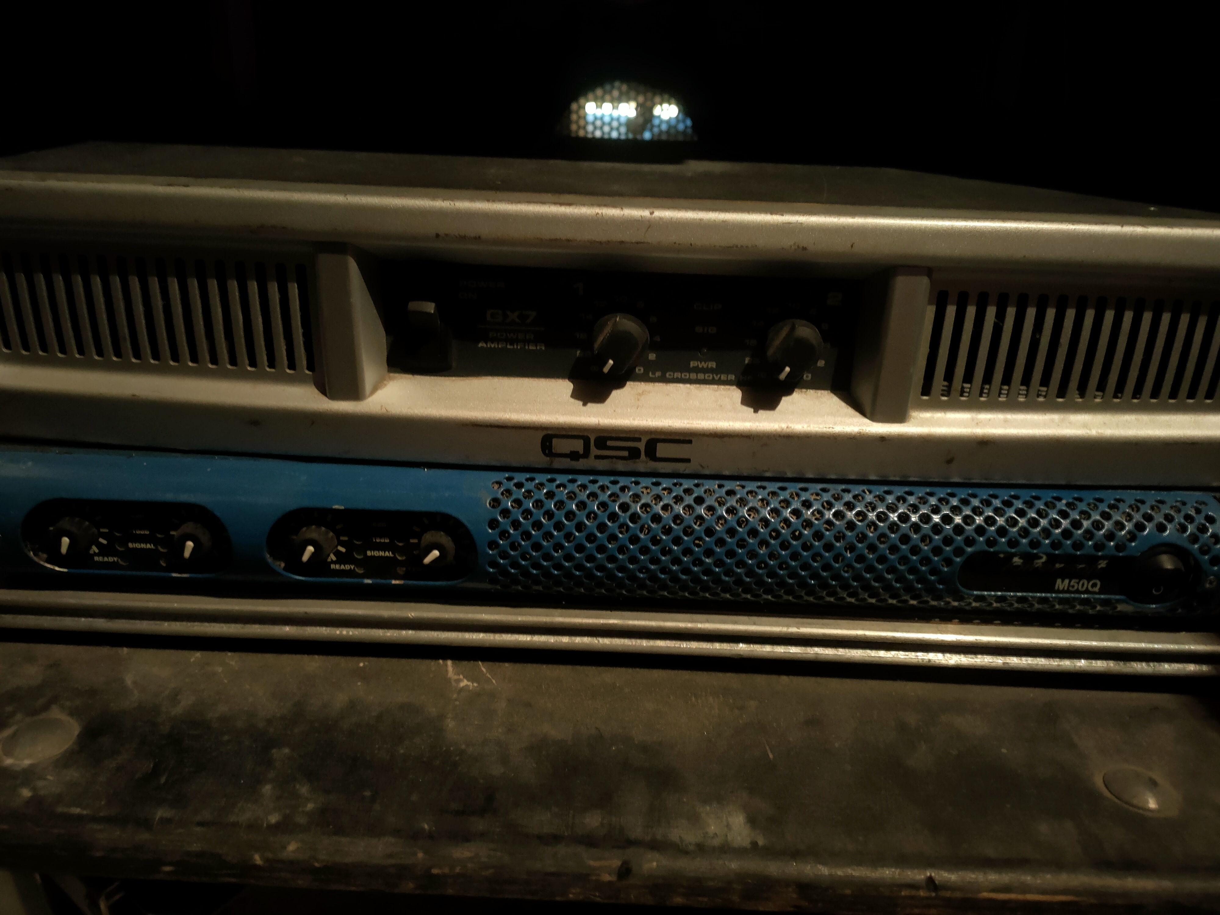 Vends amplificateur Powersoft 4 canaux de 1250 w