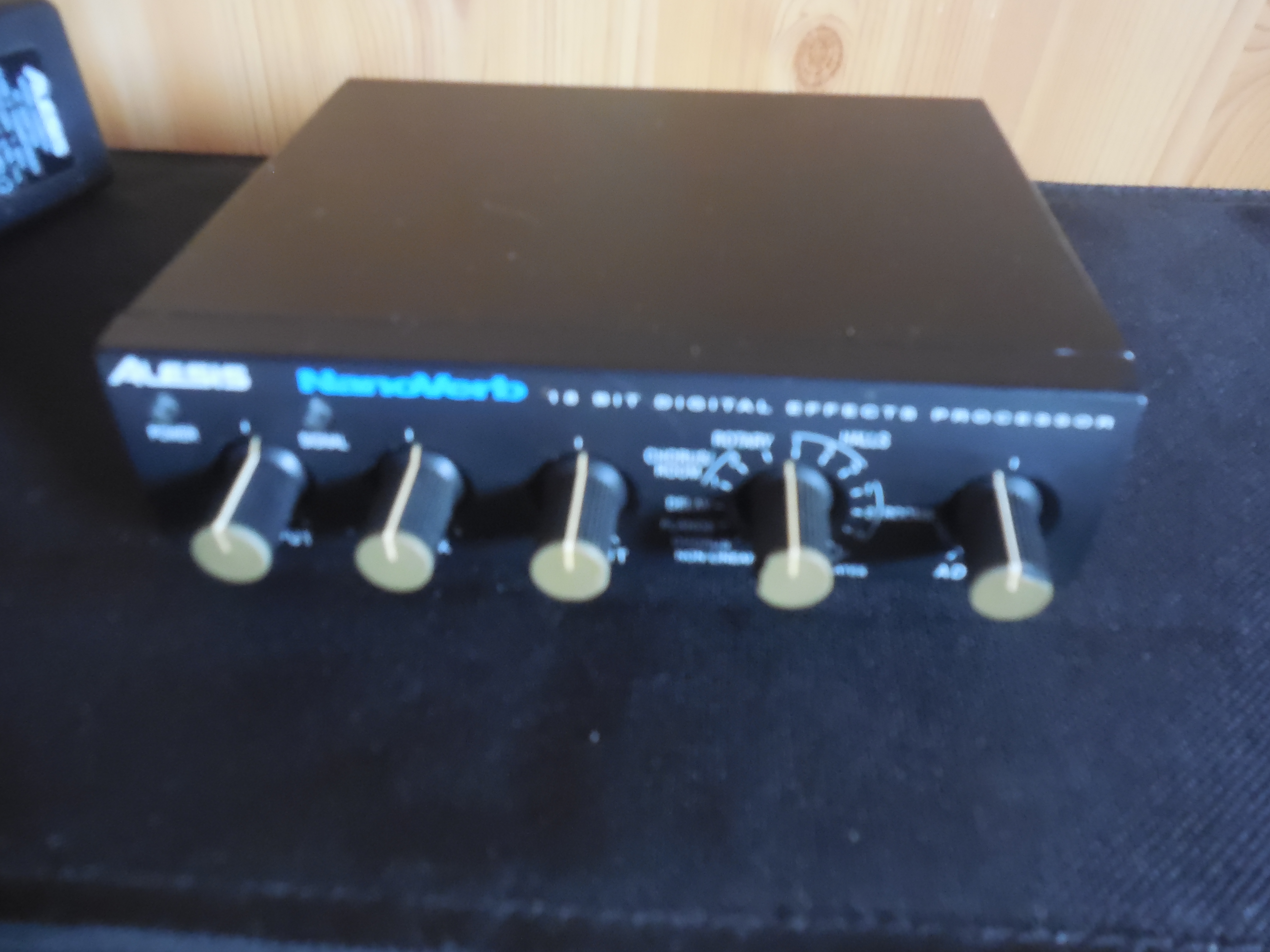 Alesis Nanoverb 18-Bit Digital Effects Processor