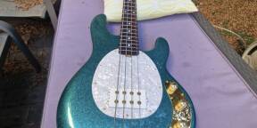 Vends basse Musicman stringray 4H special.