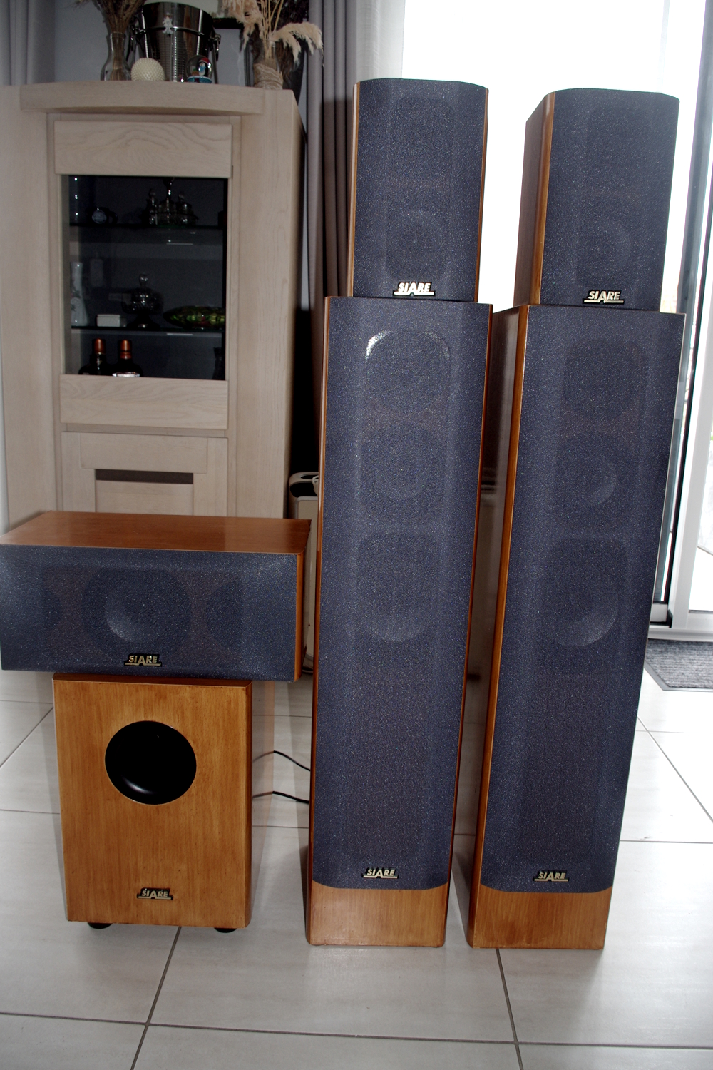 Vends pack home-cinéma 5.1 SIARE avec 5 enceintes et 1 caisson de basses