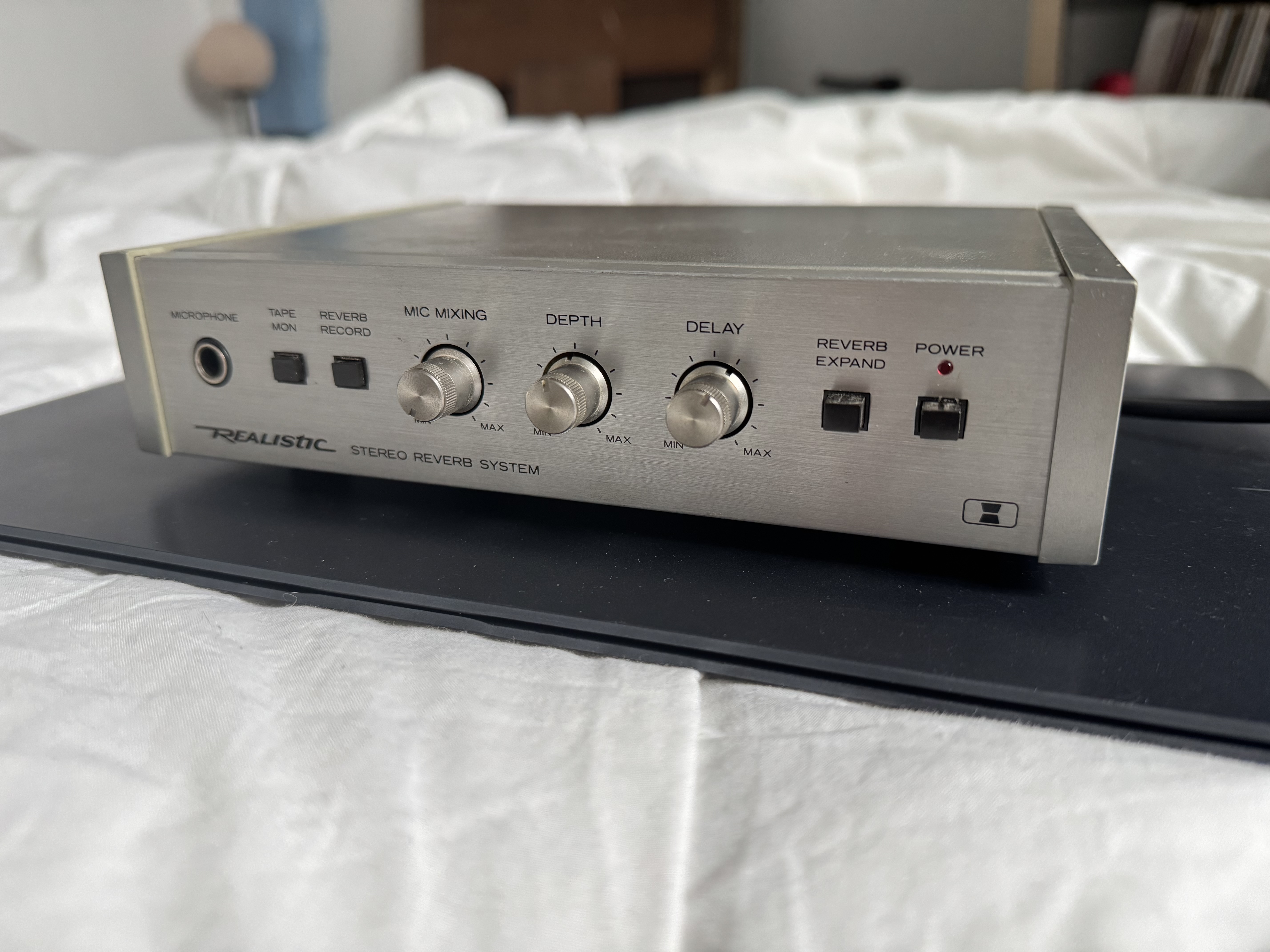 Vends Realistic stereo reverb system