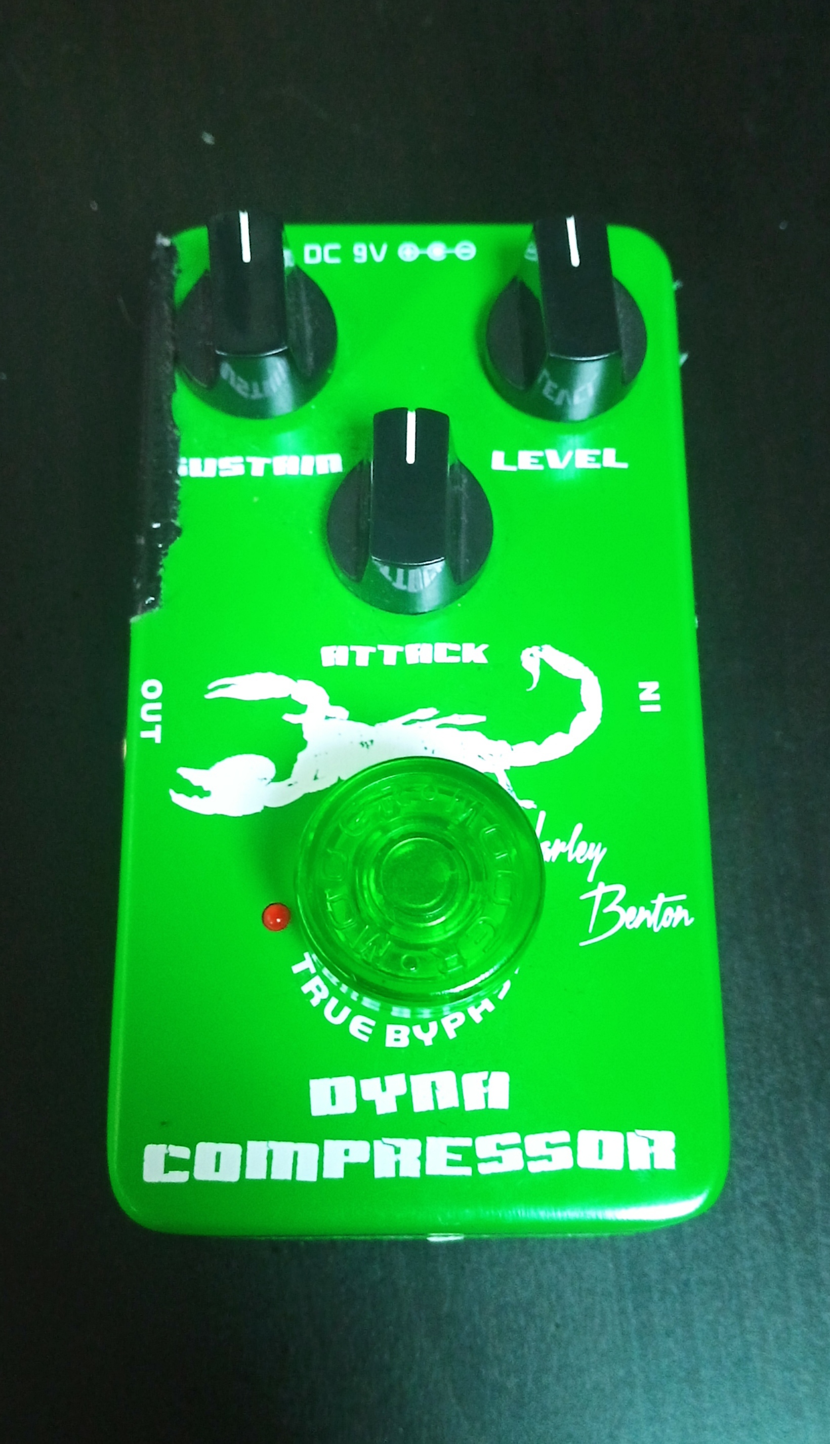 Vends pédale Harley Benton Dyna Compressor