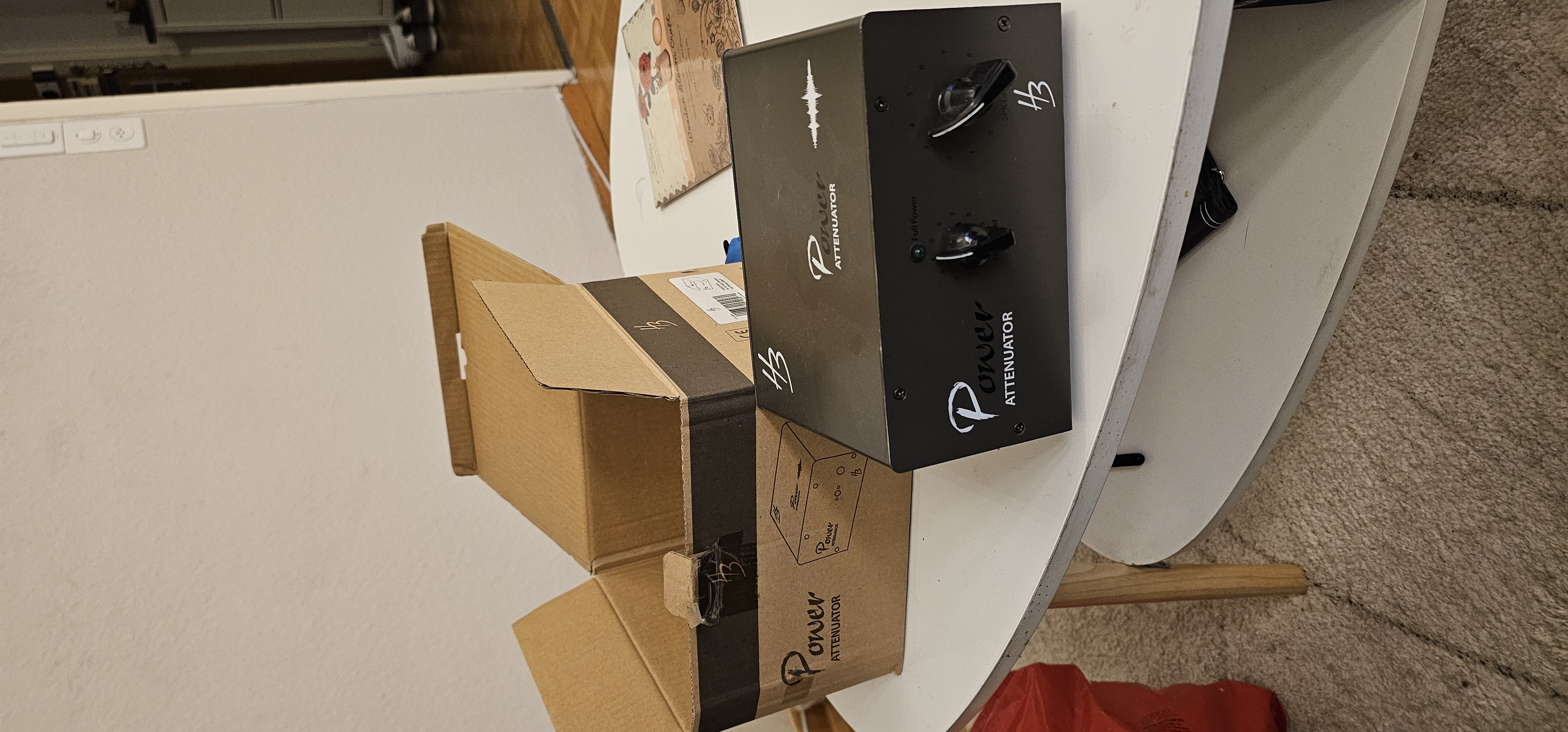 Vends Harley Benton PA-100 Power Attenuator