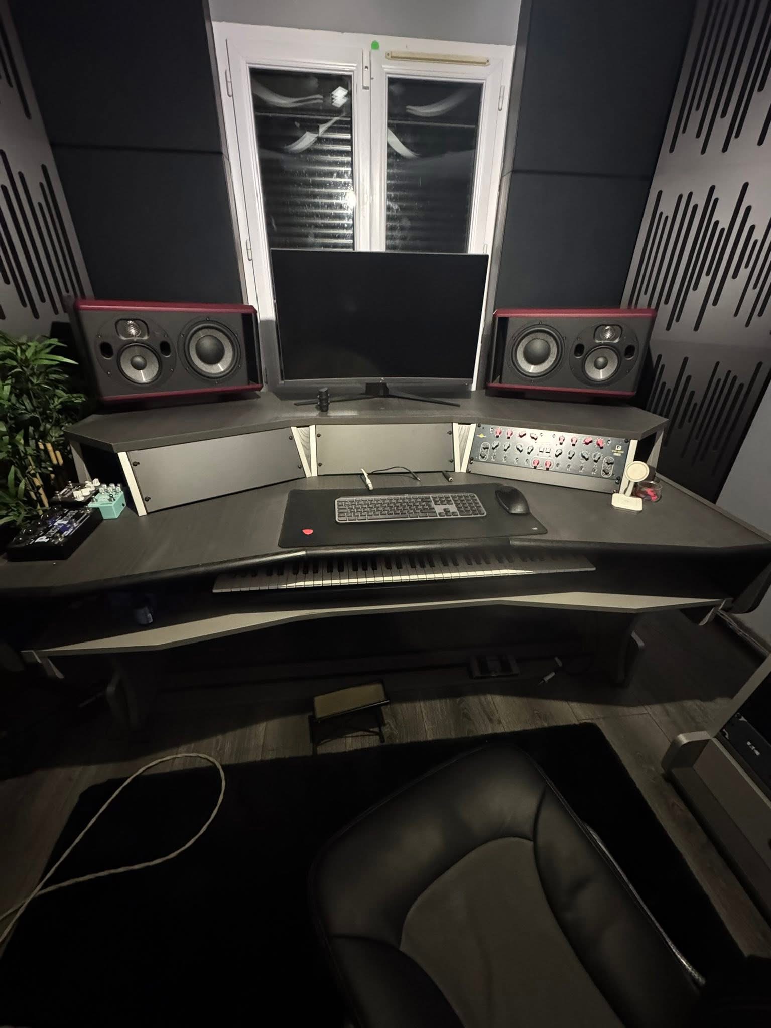 Bureau Zaor en très bon etat