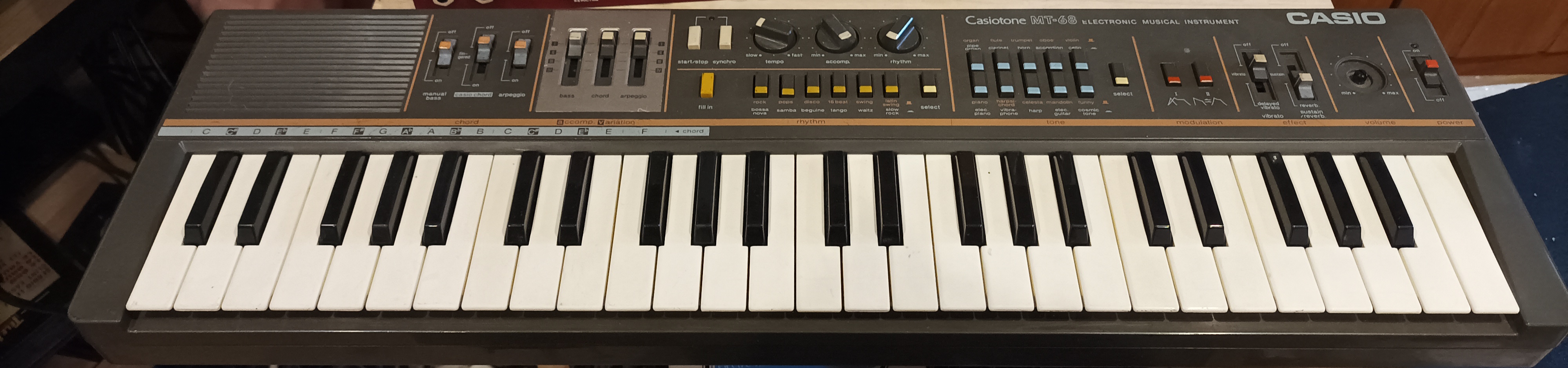 Casio MT 68