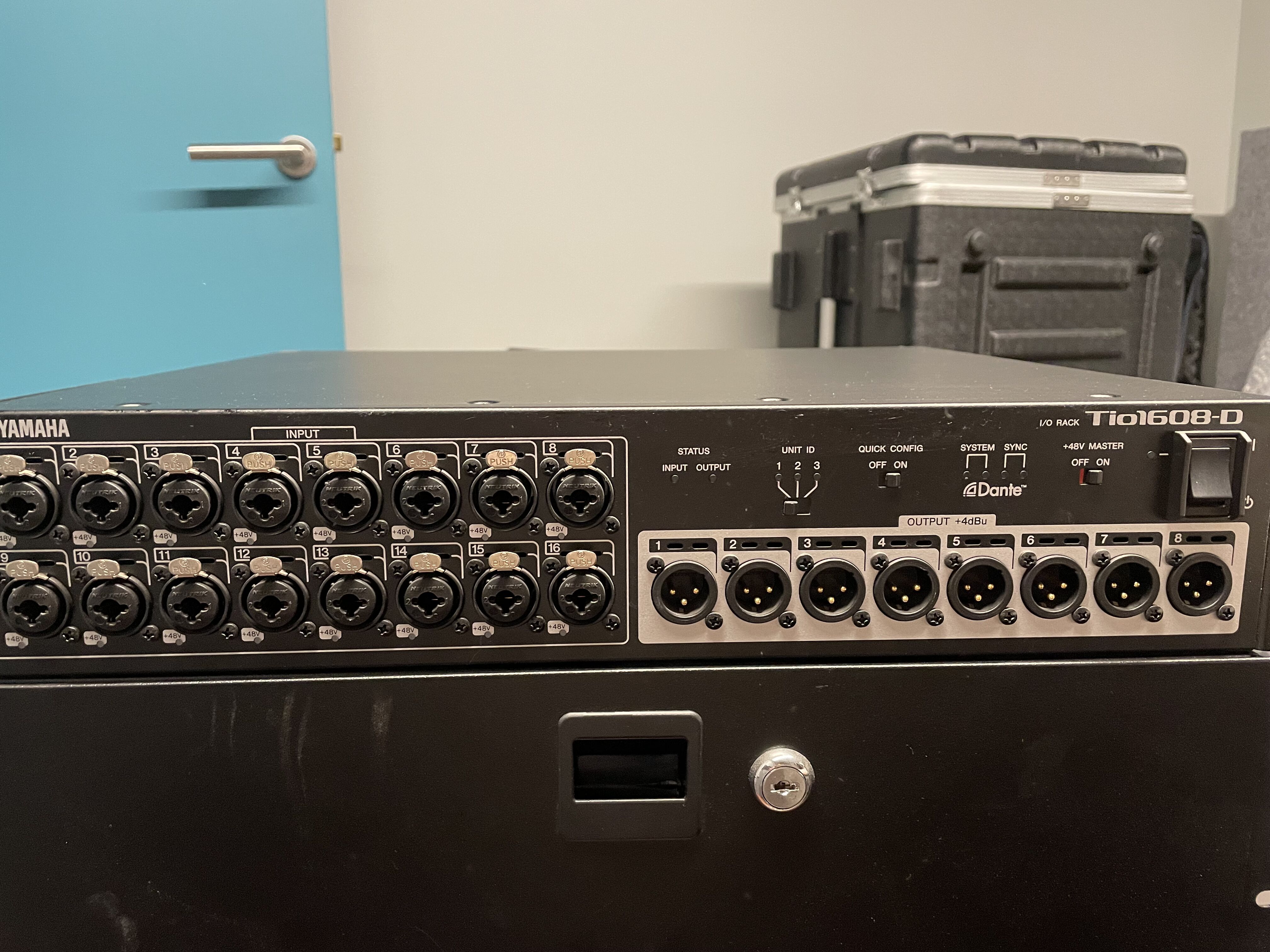 Patch de scène Dante YAMAHA Tio1608-D