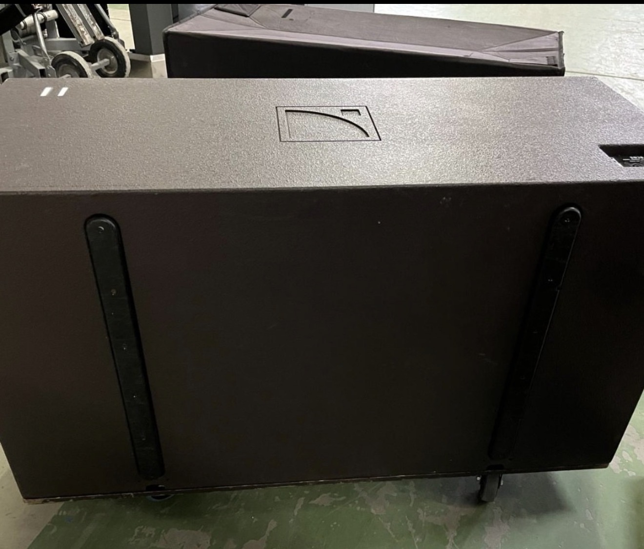 Sb28 plate et housse inclus 