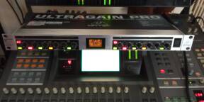 Ultragain Pro MIC2200 Behringer