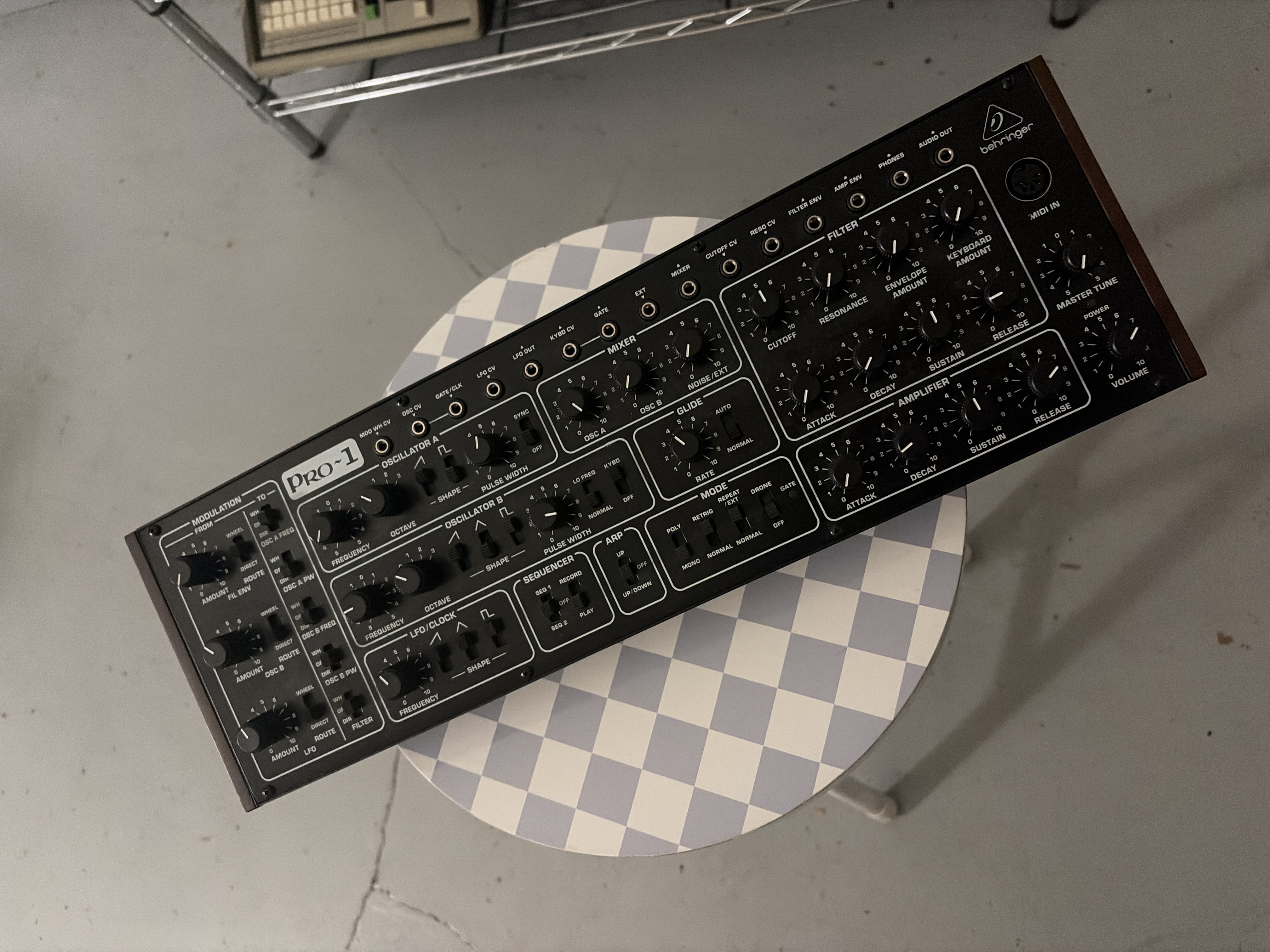 Behringer pro 1 (TBE)