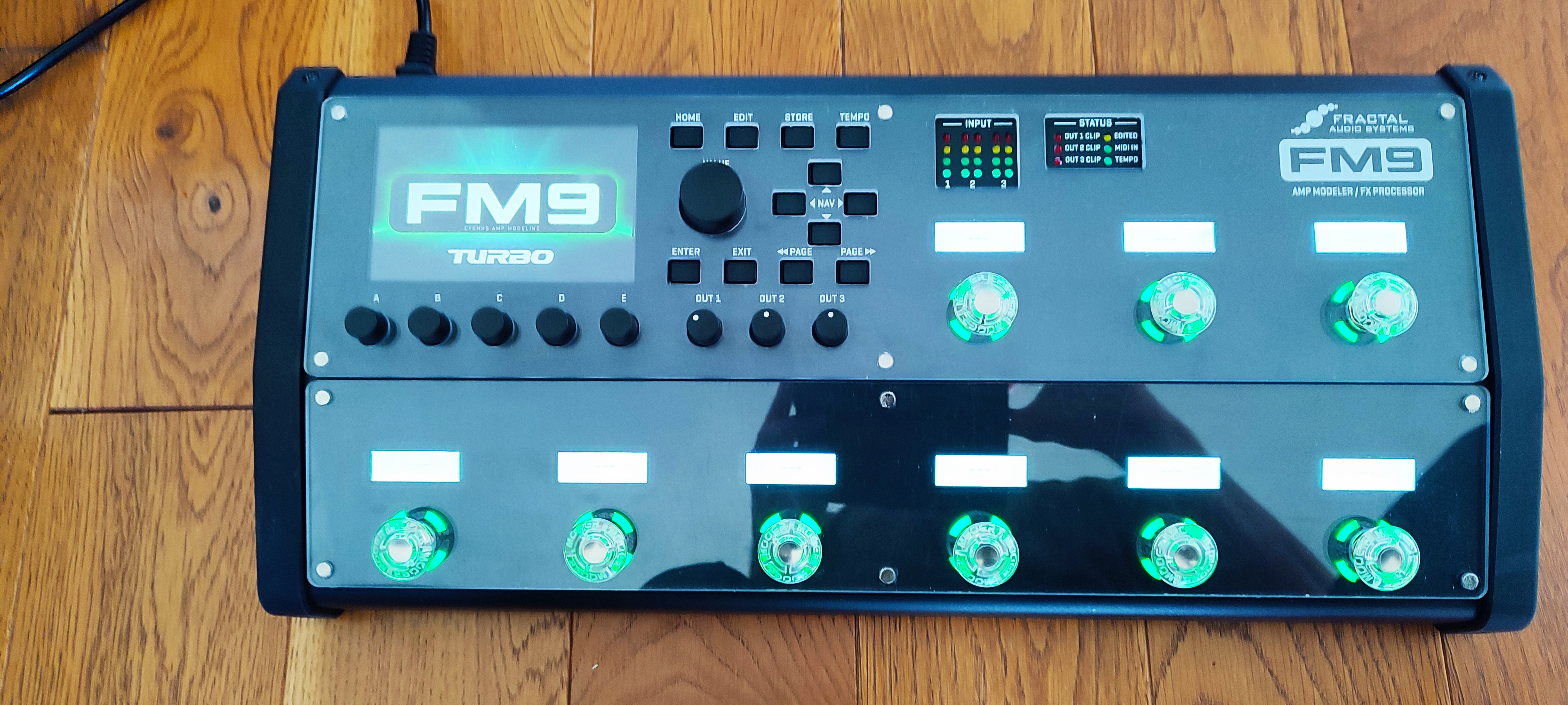 Vends FM9 Fractal Audio MK1 TURBO + Pédale d'expression