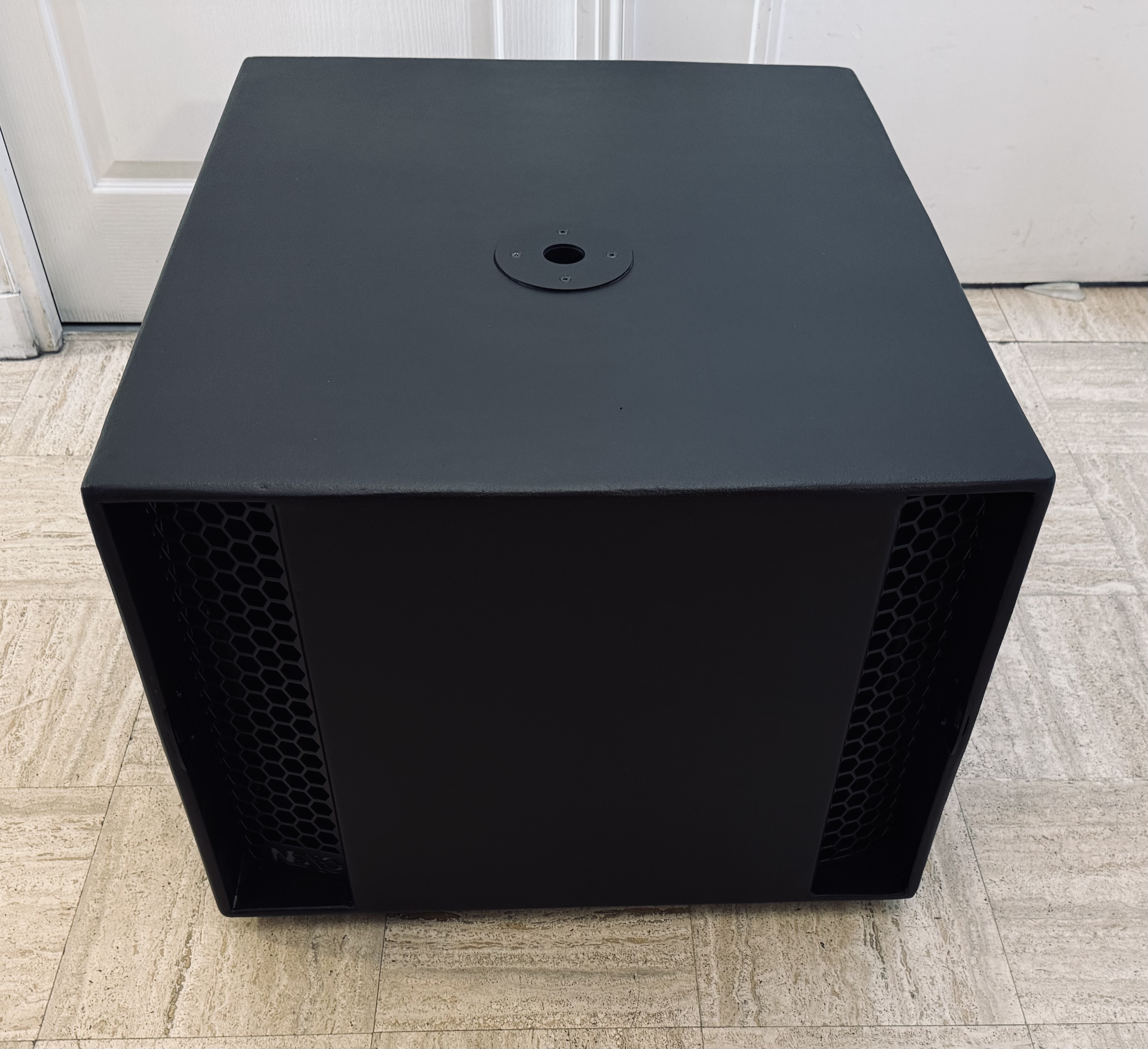 Nexo Caisson De Basse LS 18 Etat Neuf