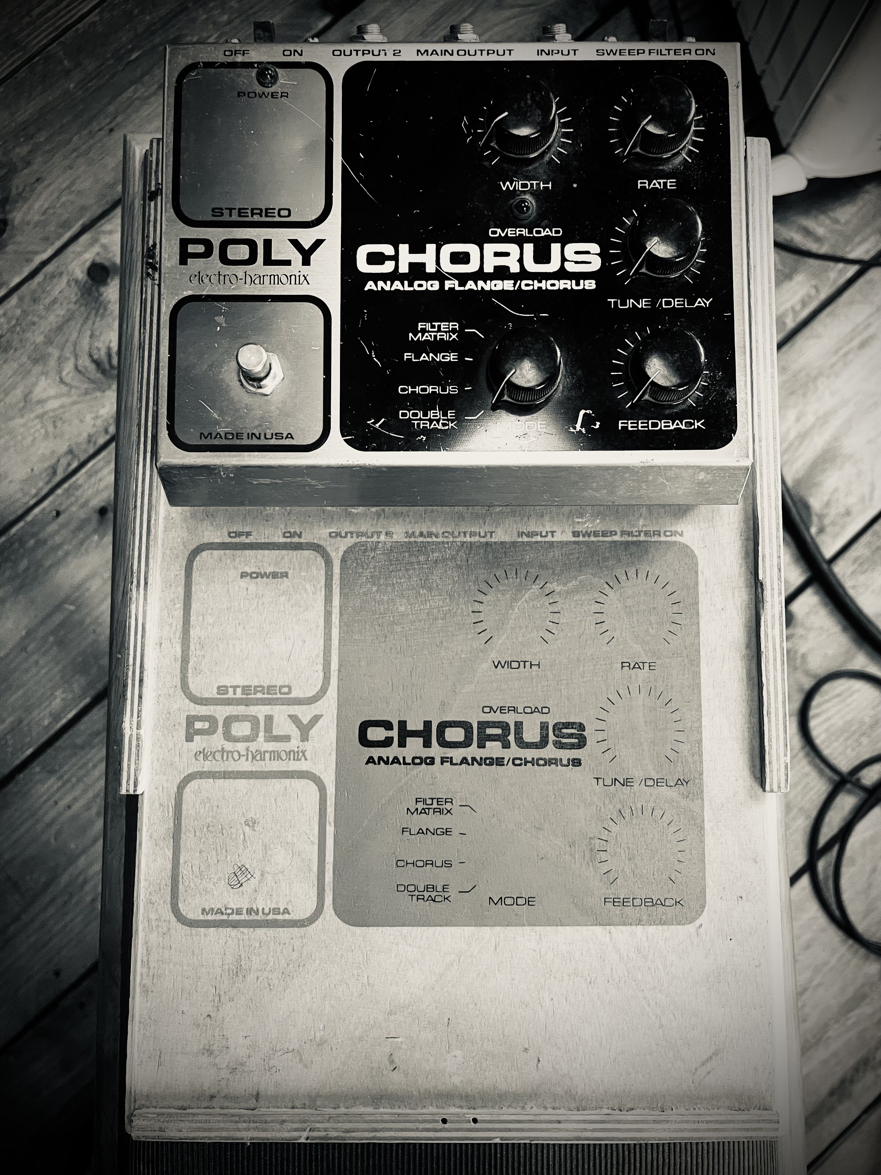 vends Electro-Harmonix Stereo Poly Chorus Reissue