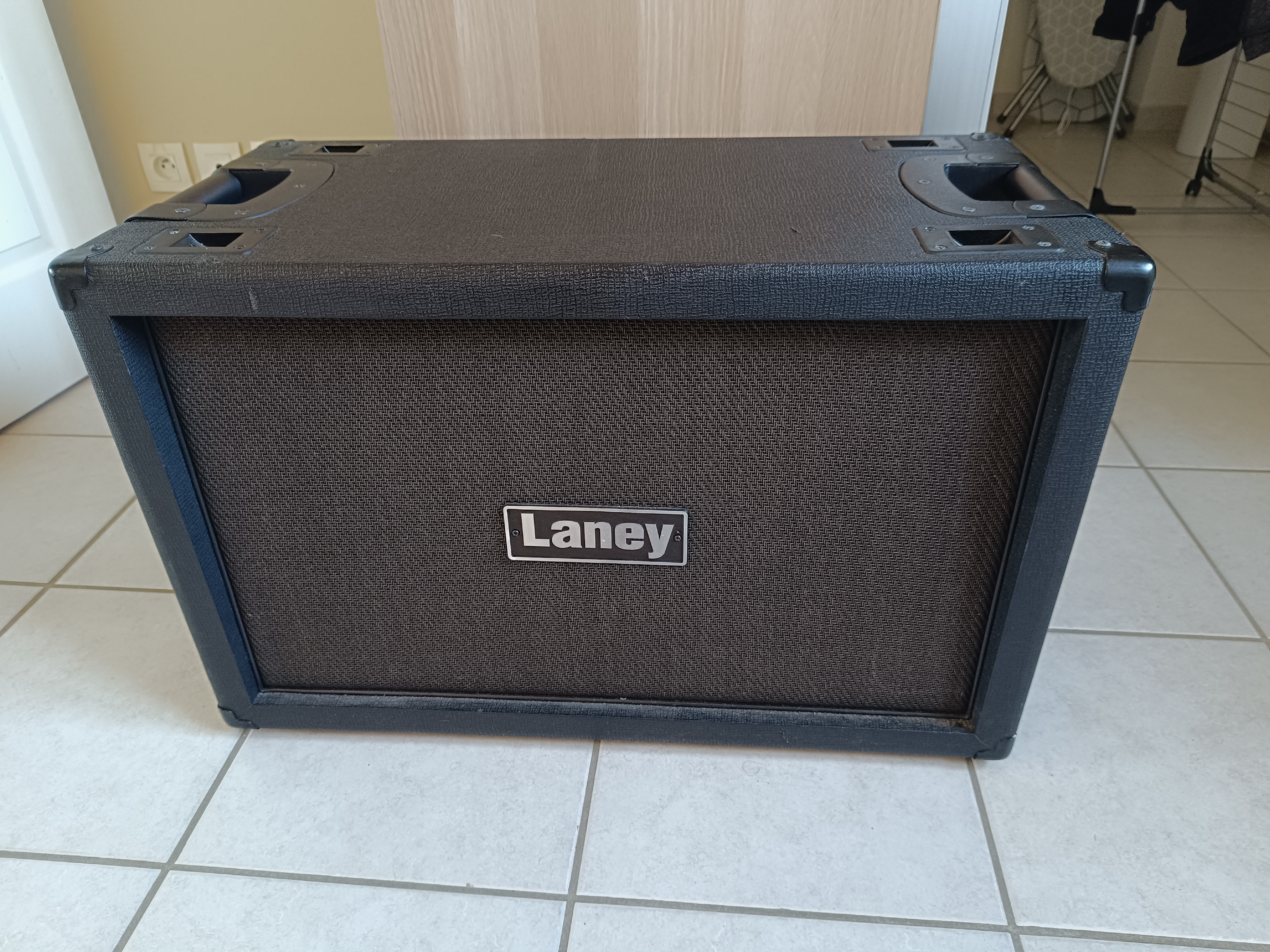 Vend Laney IRT 212