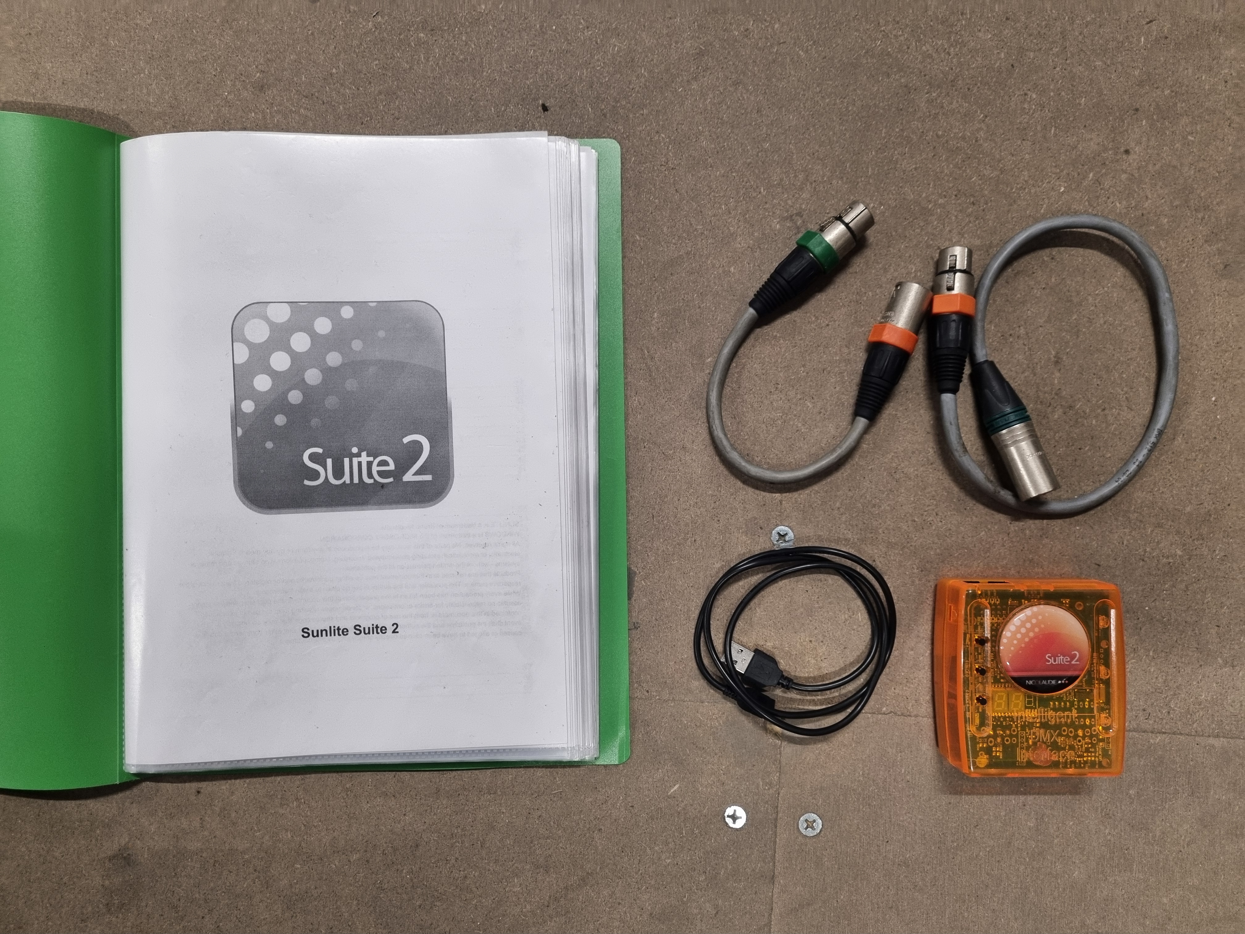 Boitier USB de contrôle DMX Nicolaudie pour Sunlite Suite 2