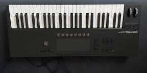 Vends Komplete Kontrol S49 MK3 neuf et sous garantie