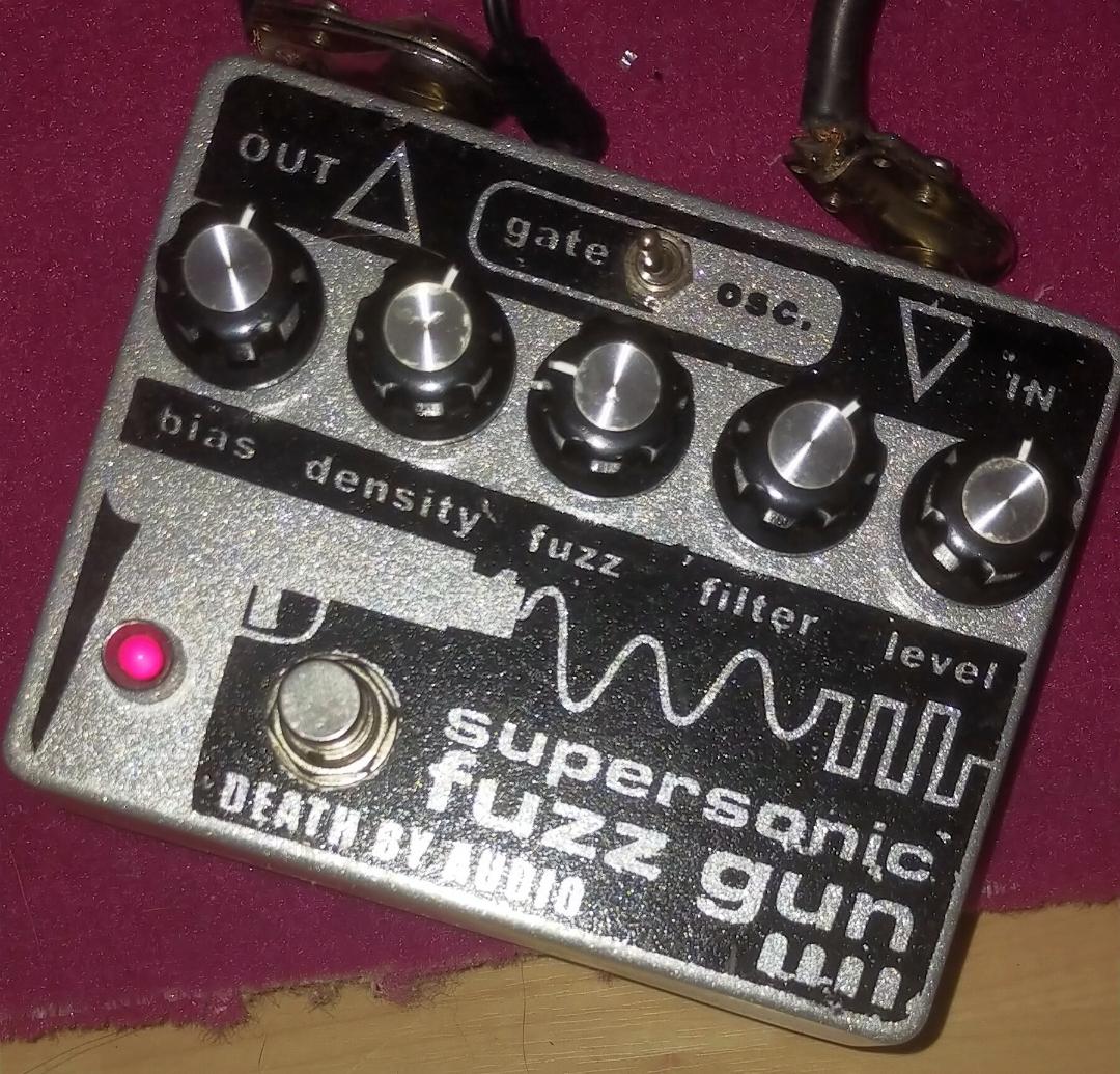 Fuzz Dba supersonic gun bon etat   