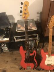 Squier Classic Vibe Precision Bass '60s (2008-2014)