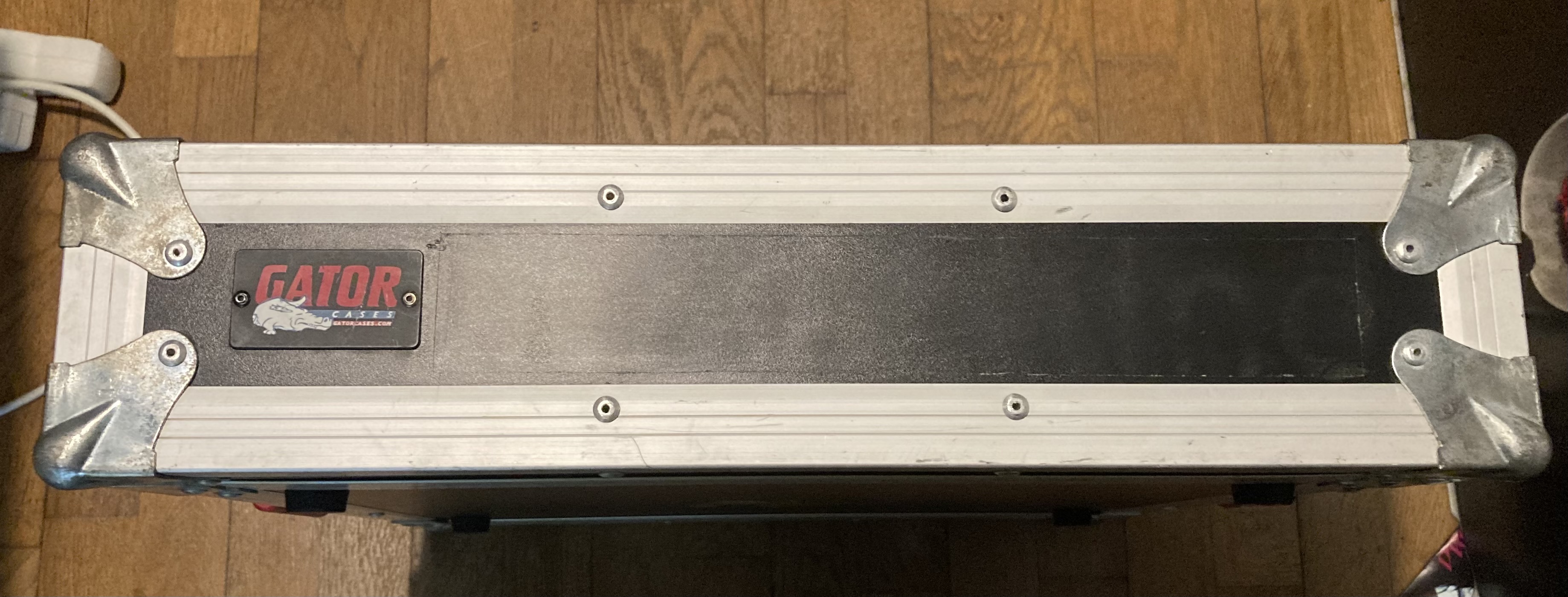 Vends Flight case Gator bois 2u