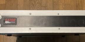 Vends Flight case Gator bois 2u