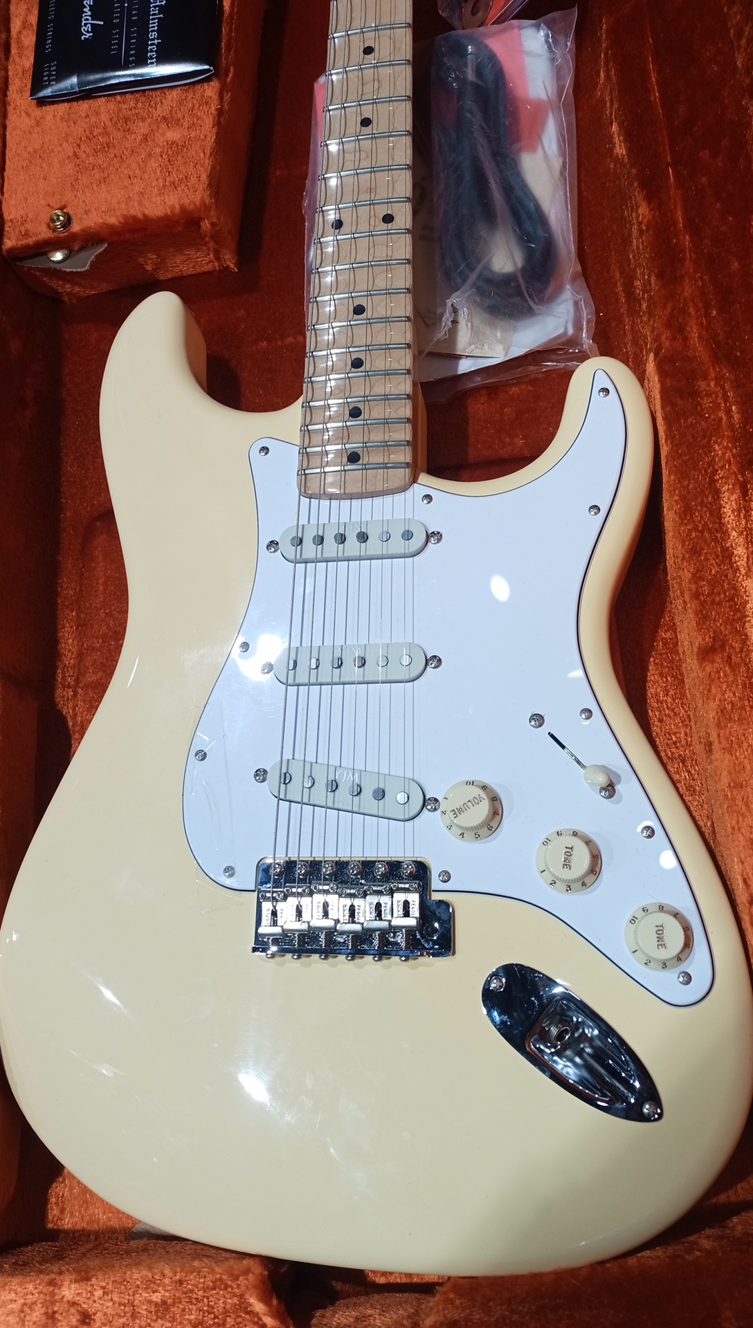 Strat Y.M. USA