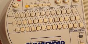 Suzuki Omnichord OM-108