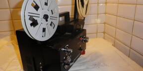 Projecteur de film ELMO 8 mm FONCTIONNELLE