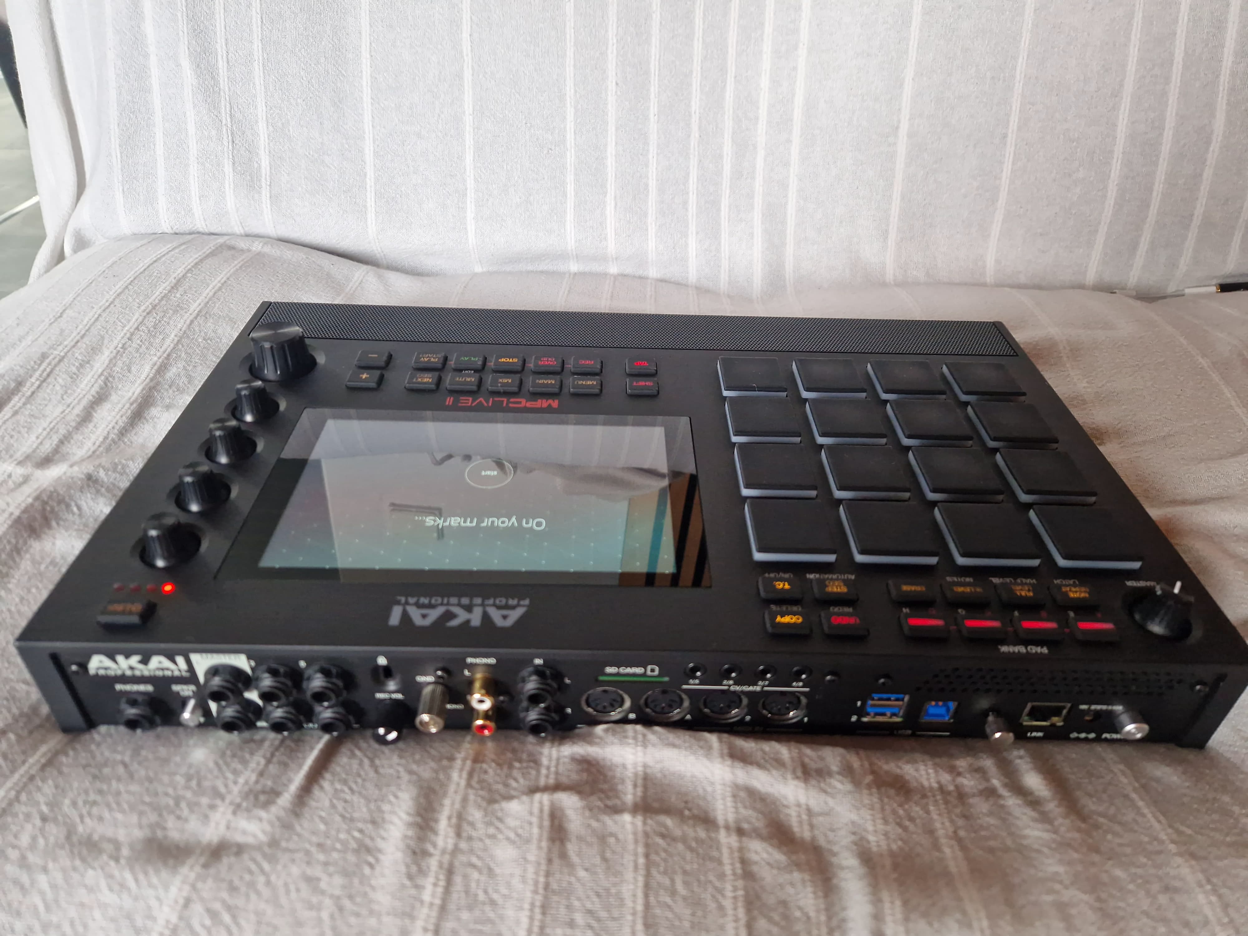 Vend MPC LIVE 2 + SSD 1TO Interne ( Crucial BX500 )