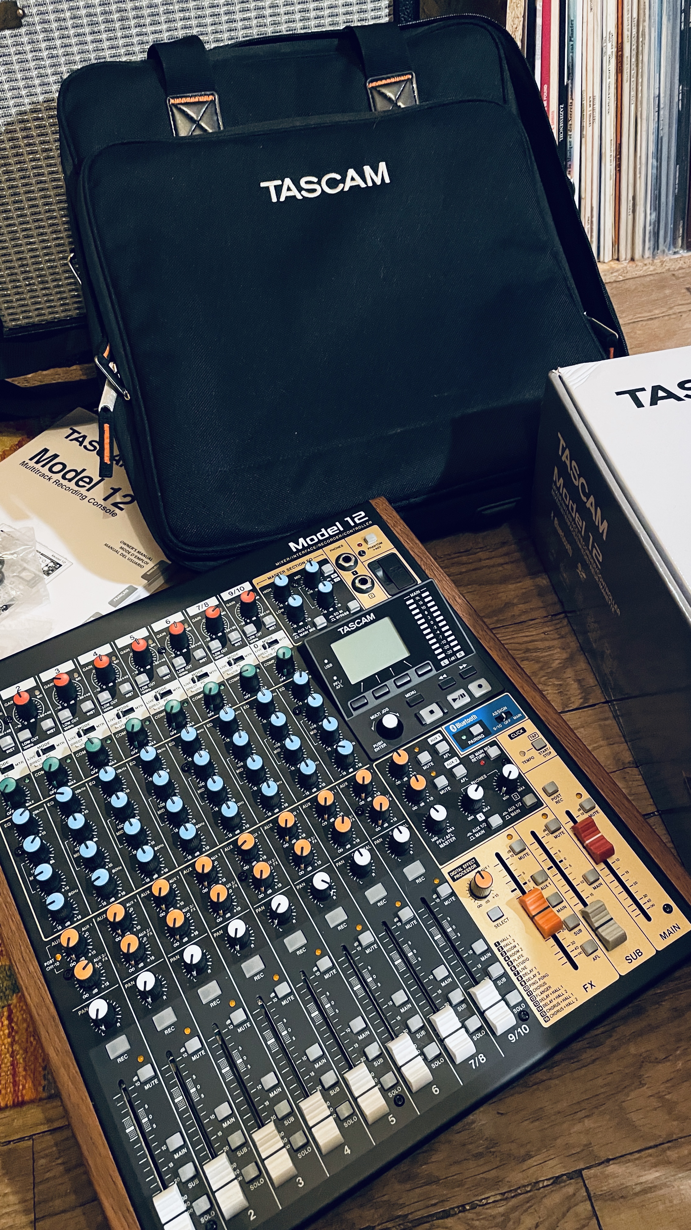 Vends TASCEM Model 12 + Plus housse Tascam