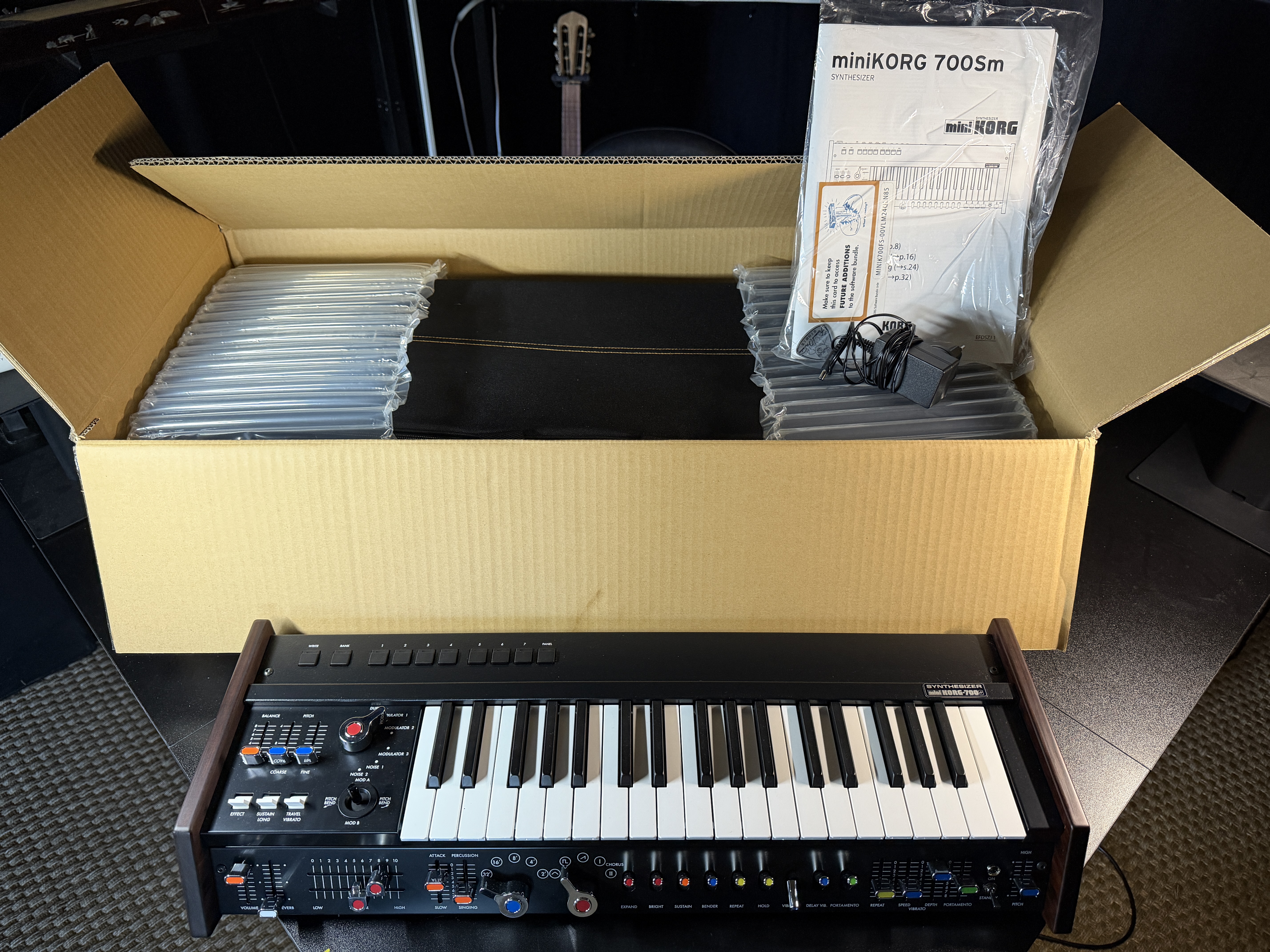 Korg miniKORG 700Sm neuf et garanti avec boite et facture