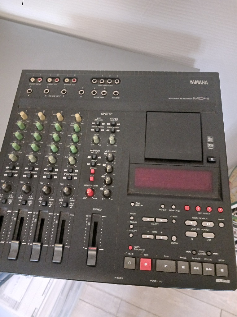 Table mixage Yamaha MD4 Occasion