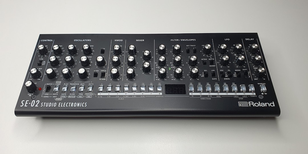 Vends Roland SE-02