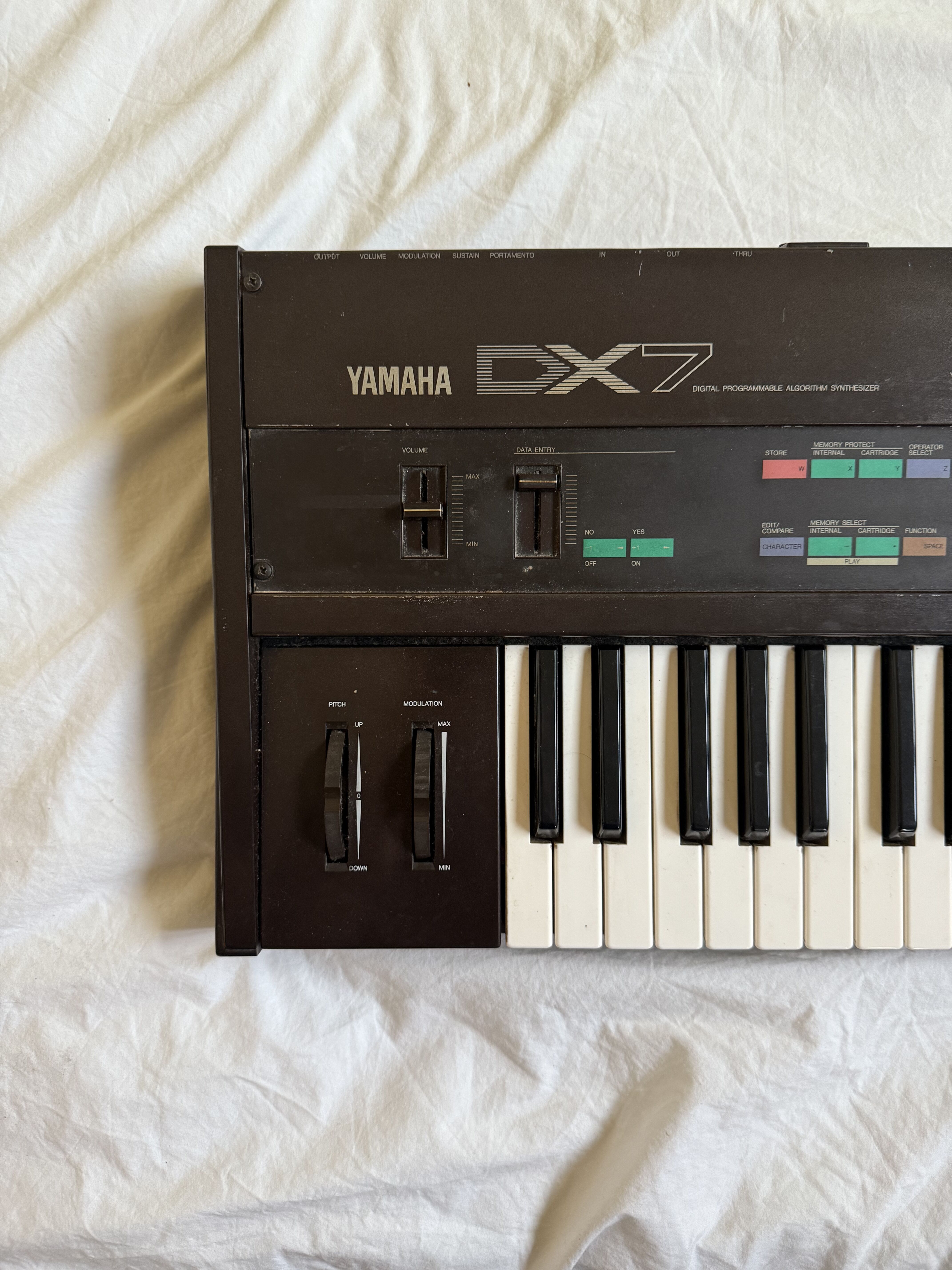 vend yahama dx7 - revisé