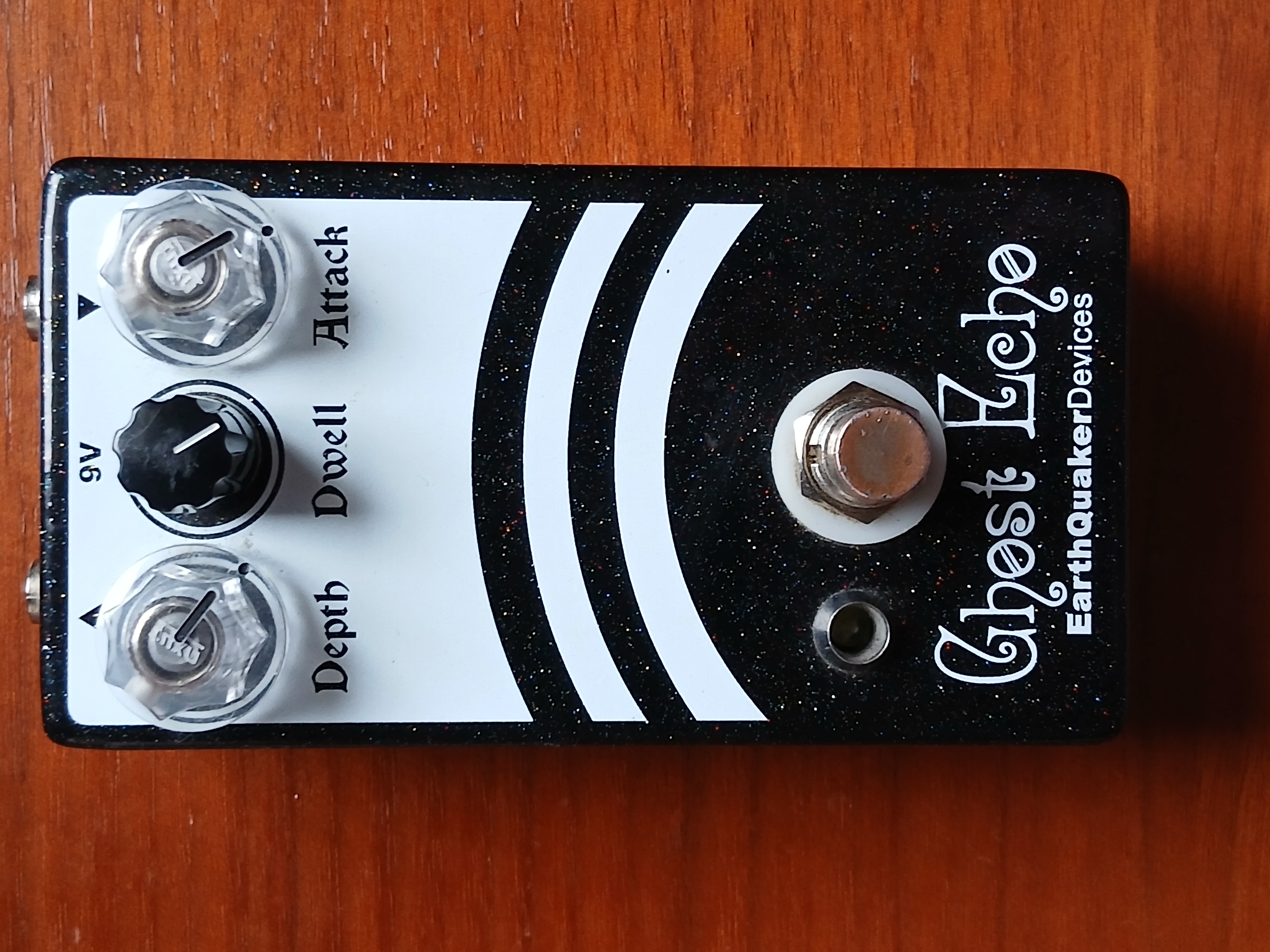 Earthquaker Devices Ghost Echo V2 + boîte
