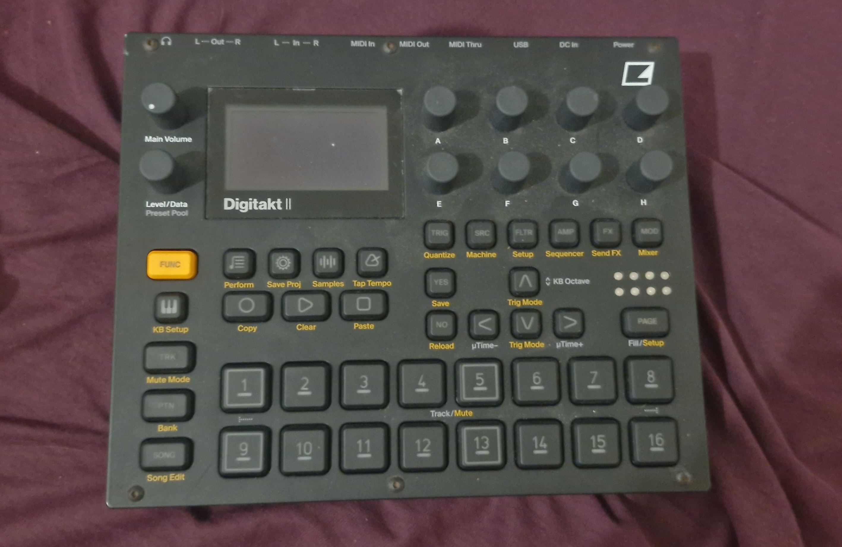 Digitakt 2 en très bon état 