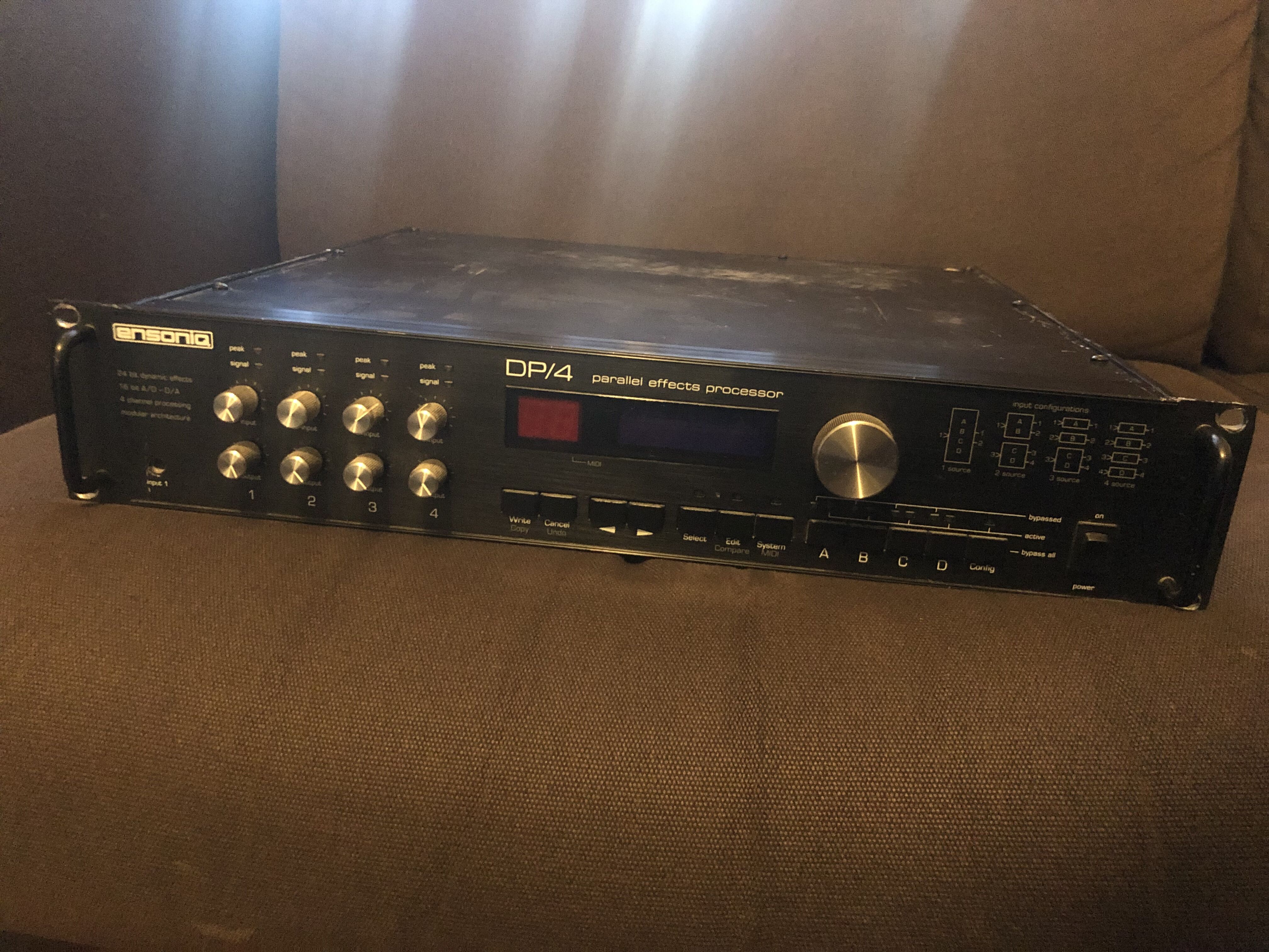 Vends Ensoniq DP/4 bon état