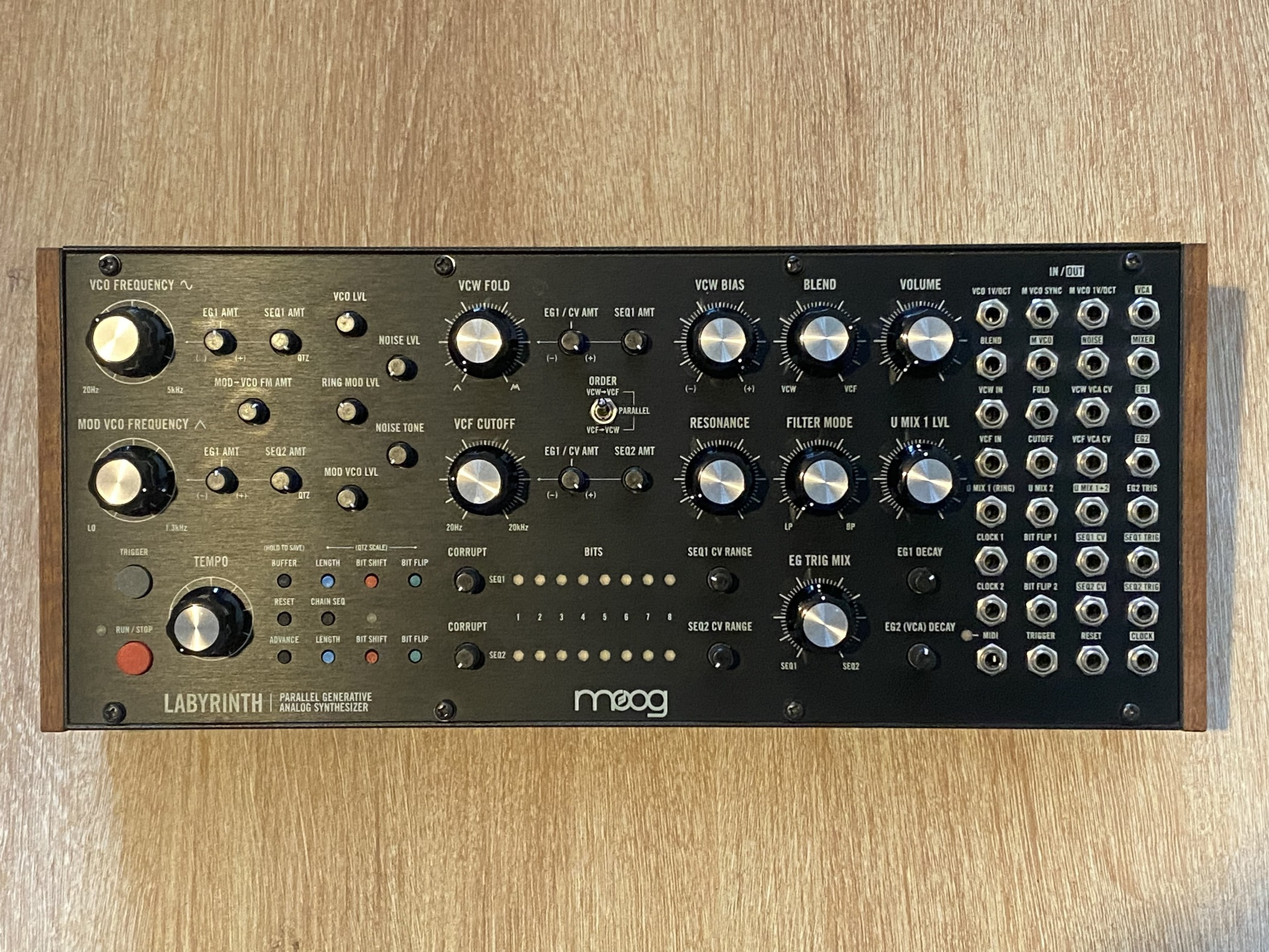 Vends Moog Labyrinth comme neuf, très peu servi 