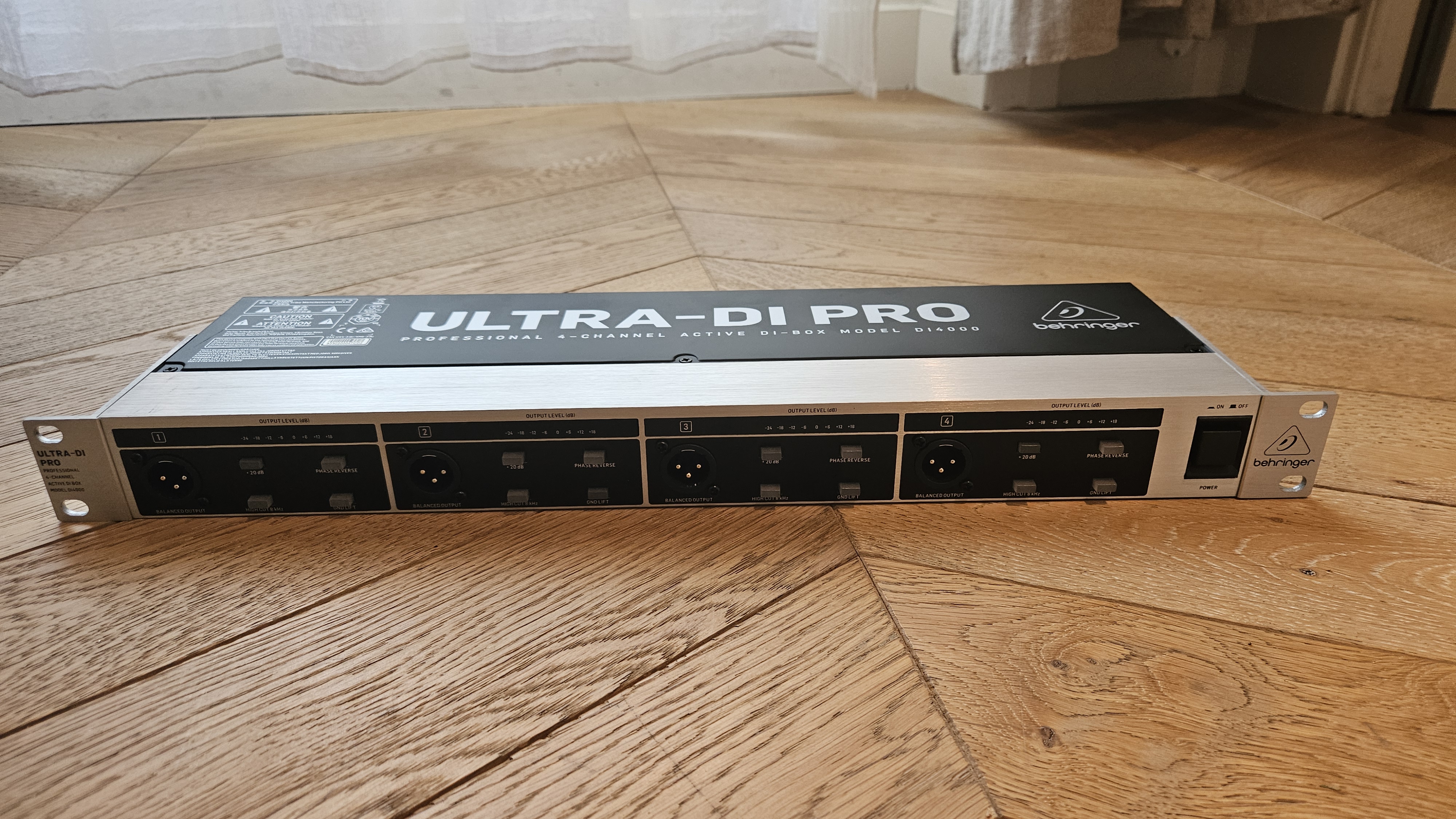 Vends Boitier DI professionnel Behringer DI4000 V2 - Occasion