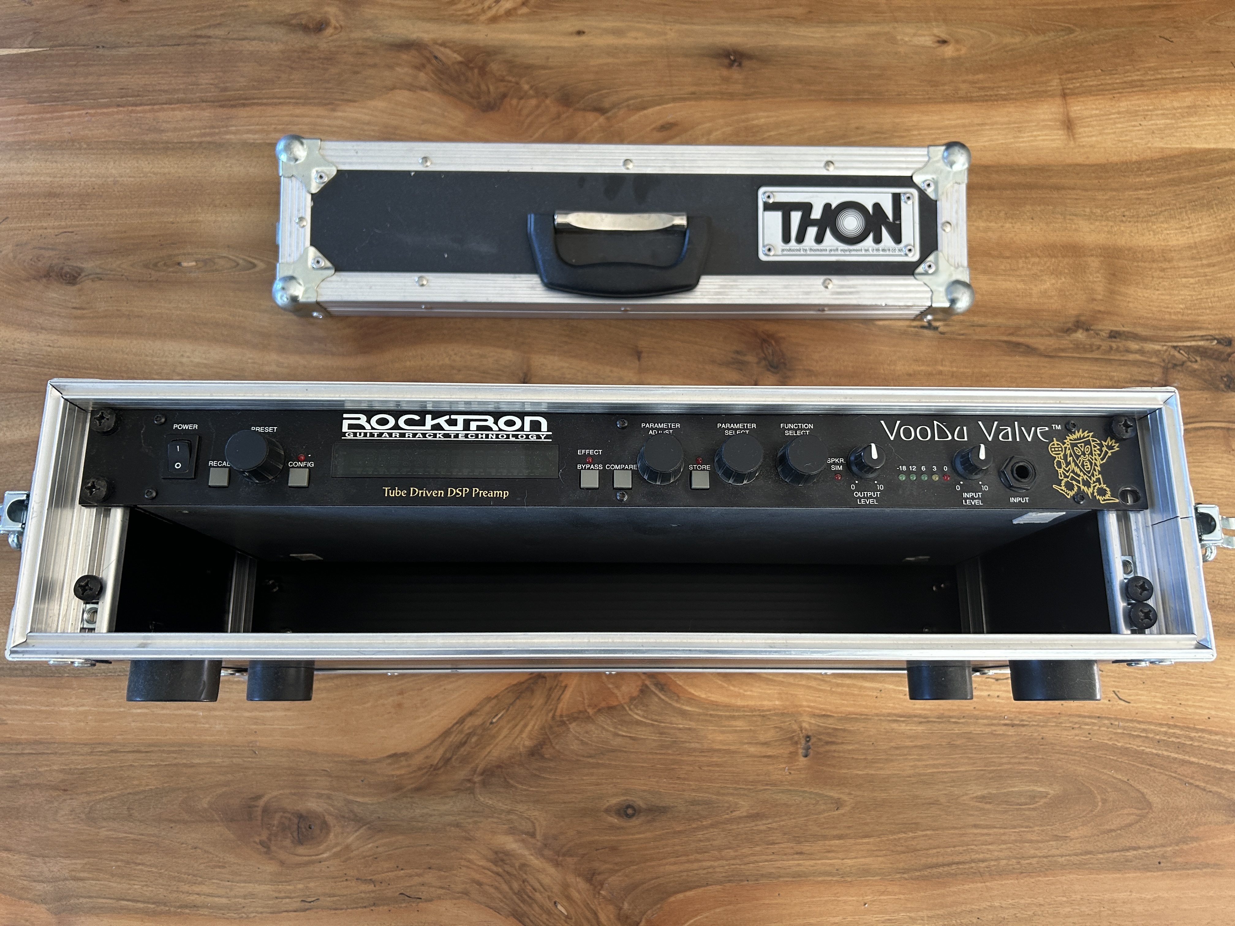 Vends Rocktron VooduValve