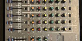 table de mixage MONARCH MMX 820