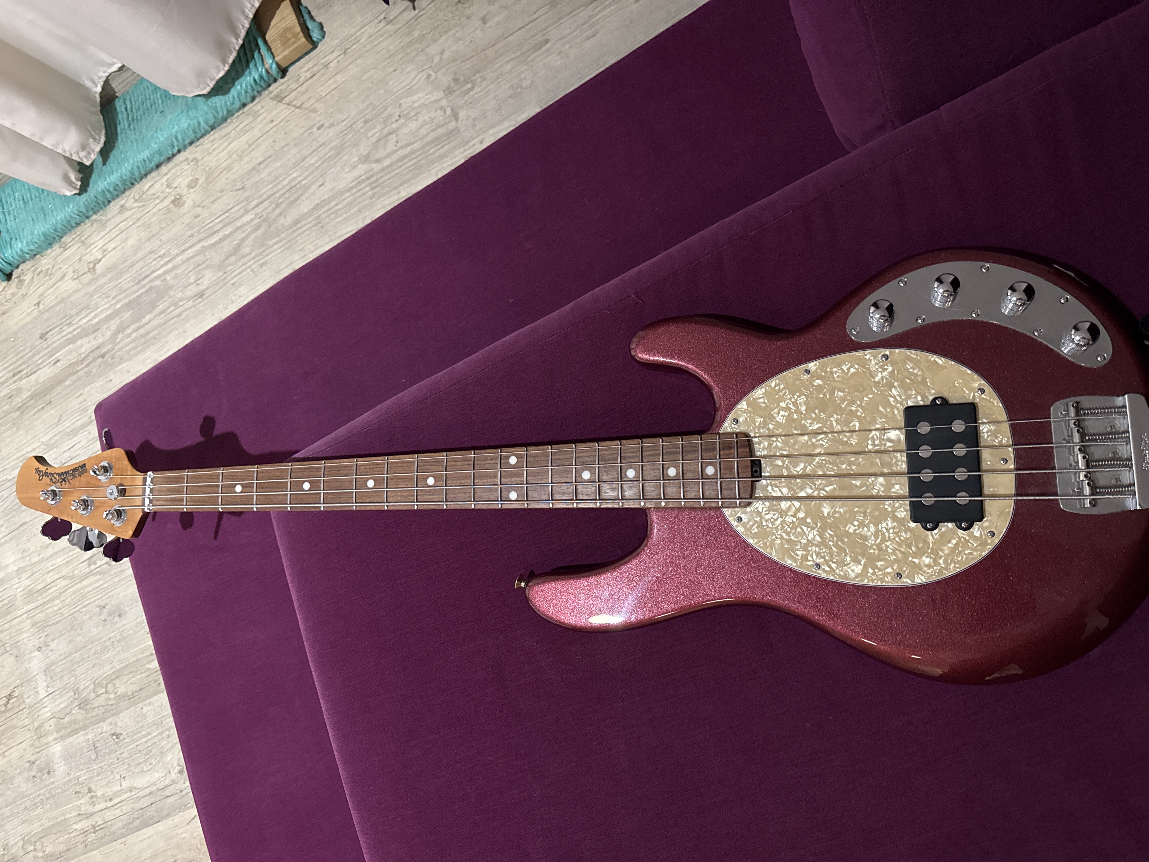 Musicman stingray 4h spécial 