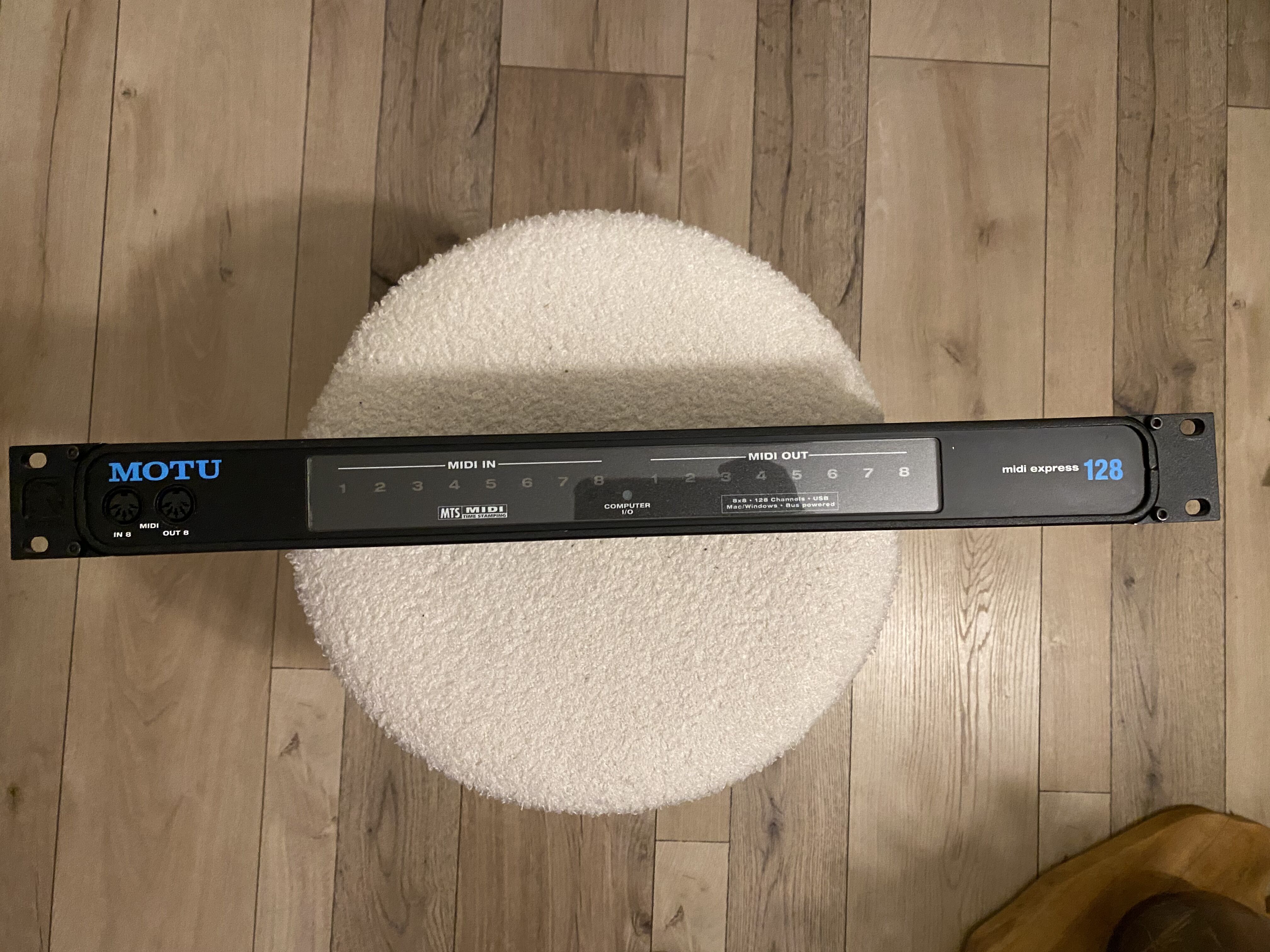 Vends MOTU midi express 128