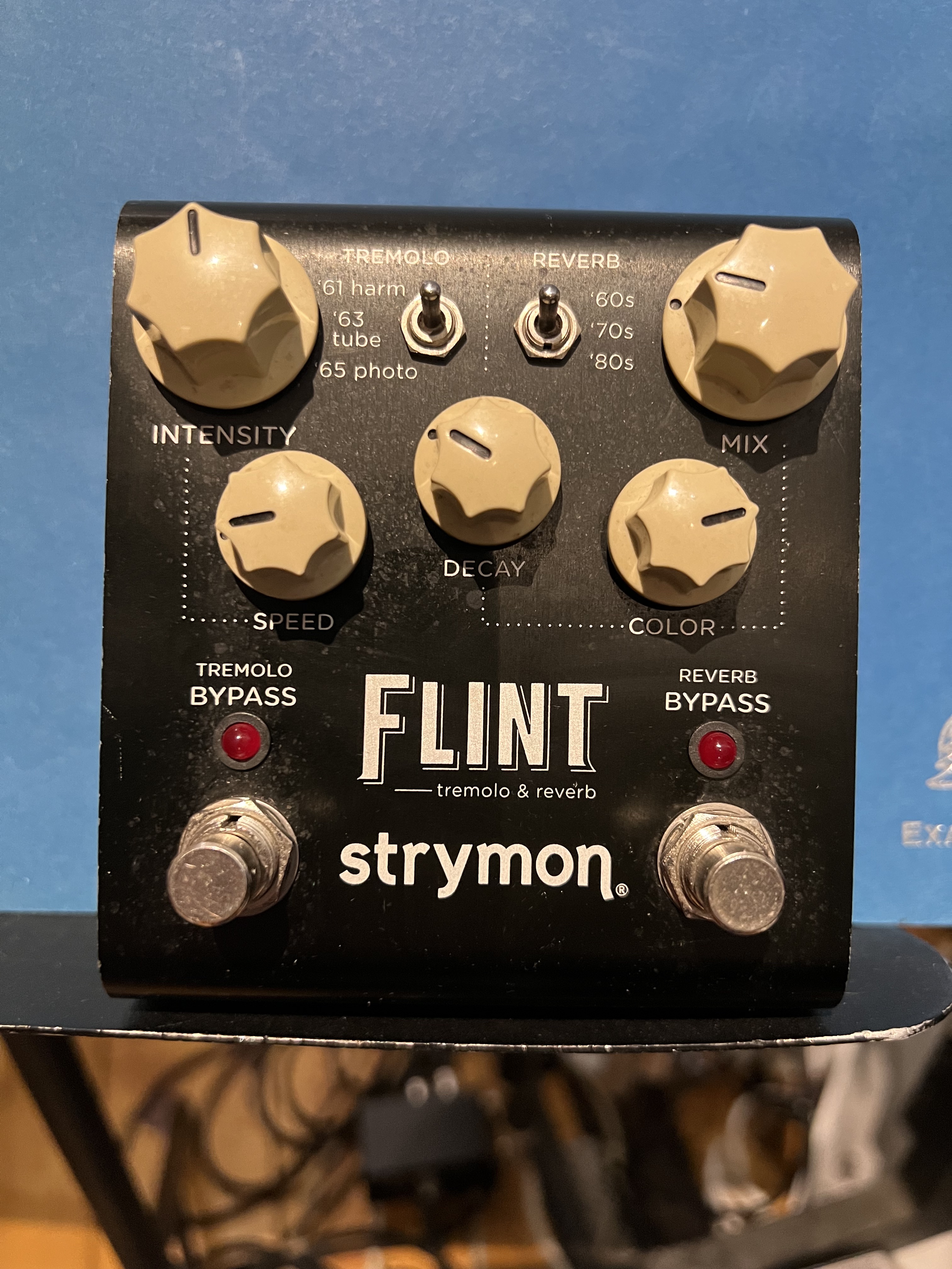 Vends Strymon Flint V1
