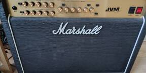Vends en mains propres mon Marshall JVM210C en TBEG.