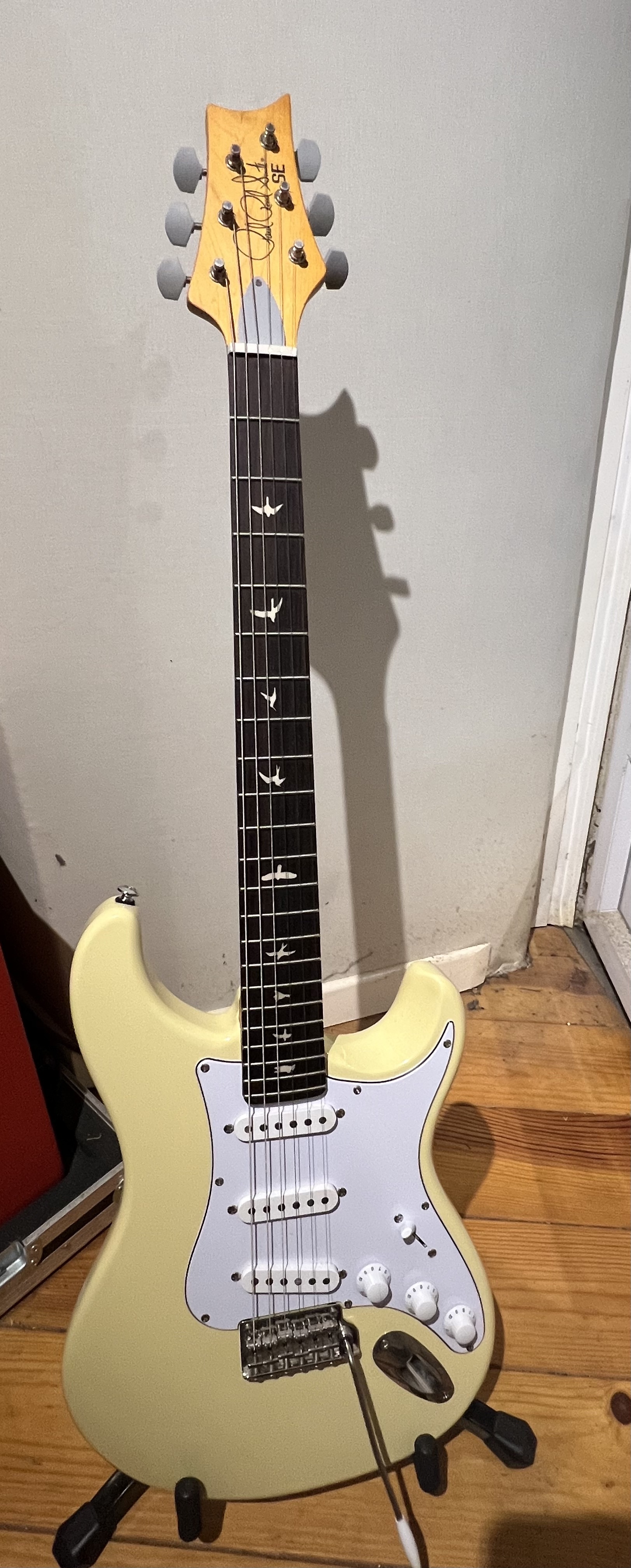 Vends PRS SE Silver Sky