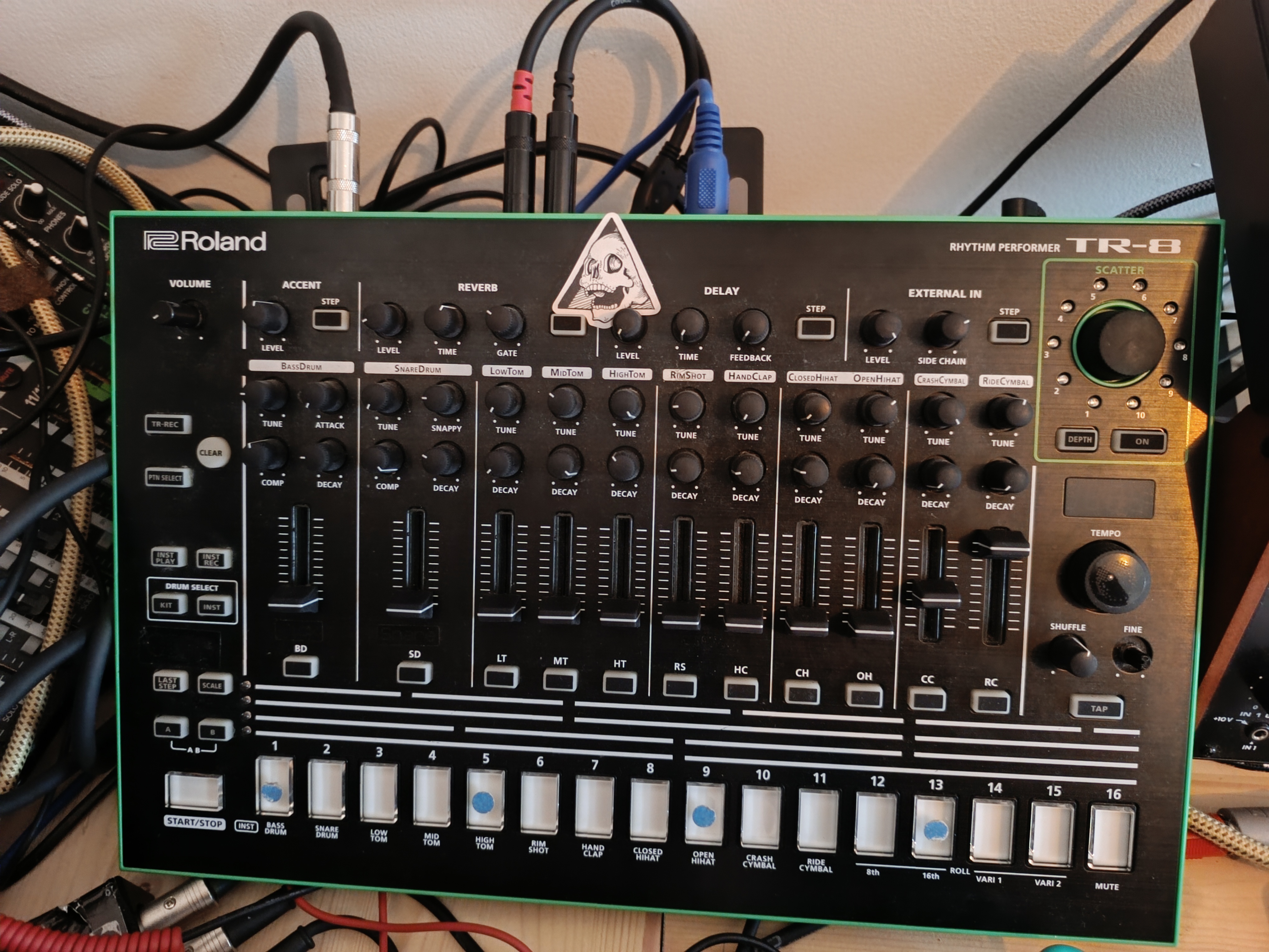 Roland TR-8 7x7 extension & Decksaver