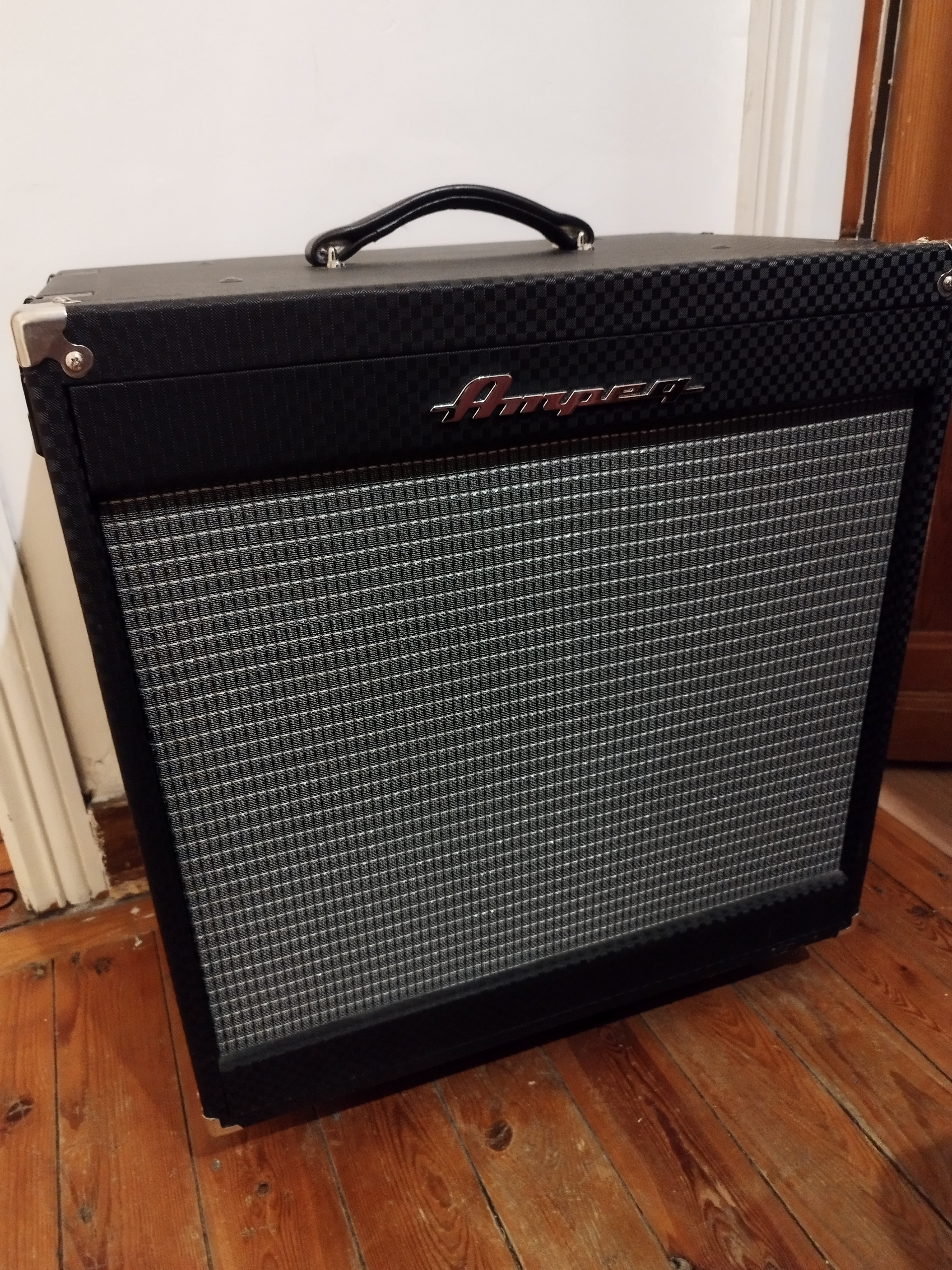 Ampeg PF-115HE 450W