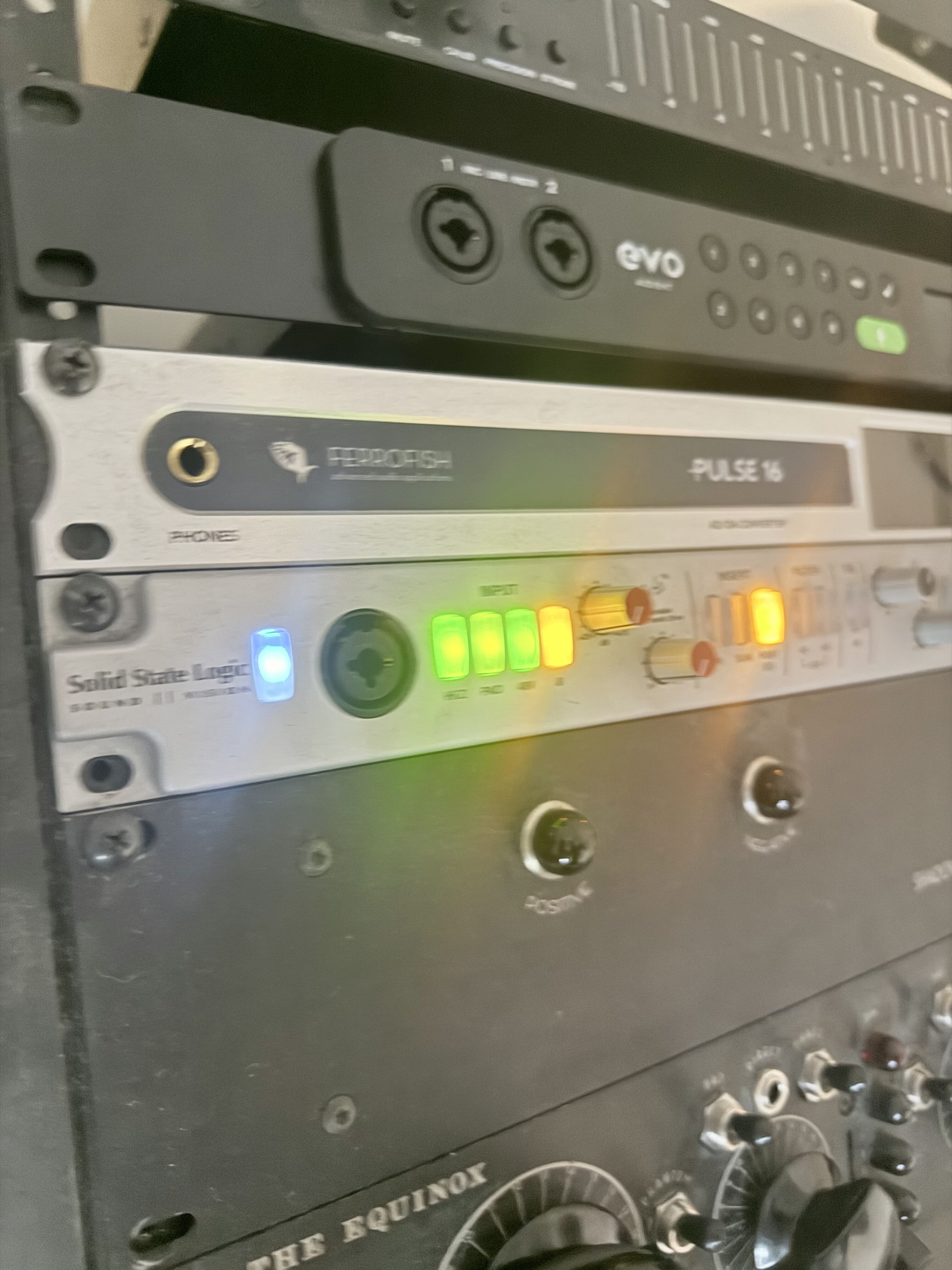 Vends Préamplificateur SSL XLogic Alpha Channel
